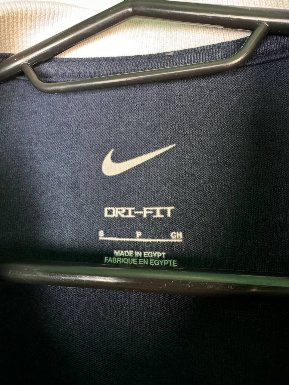 Nike Vintage sportswear Nike Zurich tee y2k sk8 streetwear Size US S / EU 44-46 / 1 - 3 Thumbnail