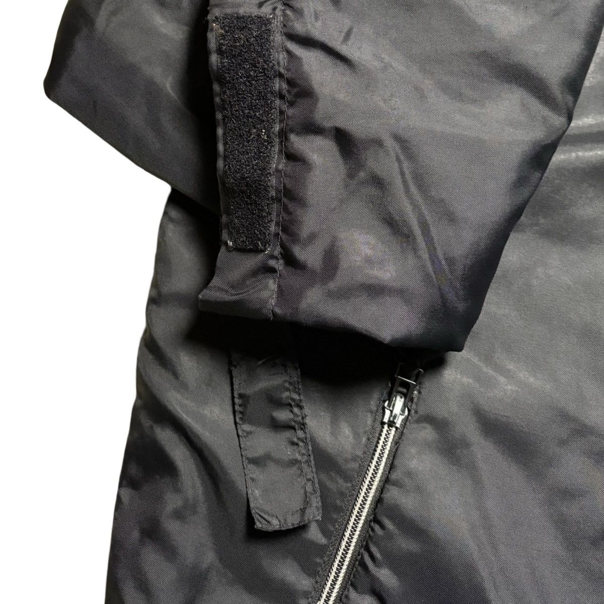 Nike Vintage Y2K Nike Black Windbreaker Jacket Distressed XL Size US XL / EU 56 / 4 - 6 Thumbnail