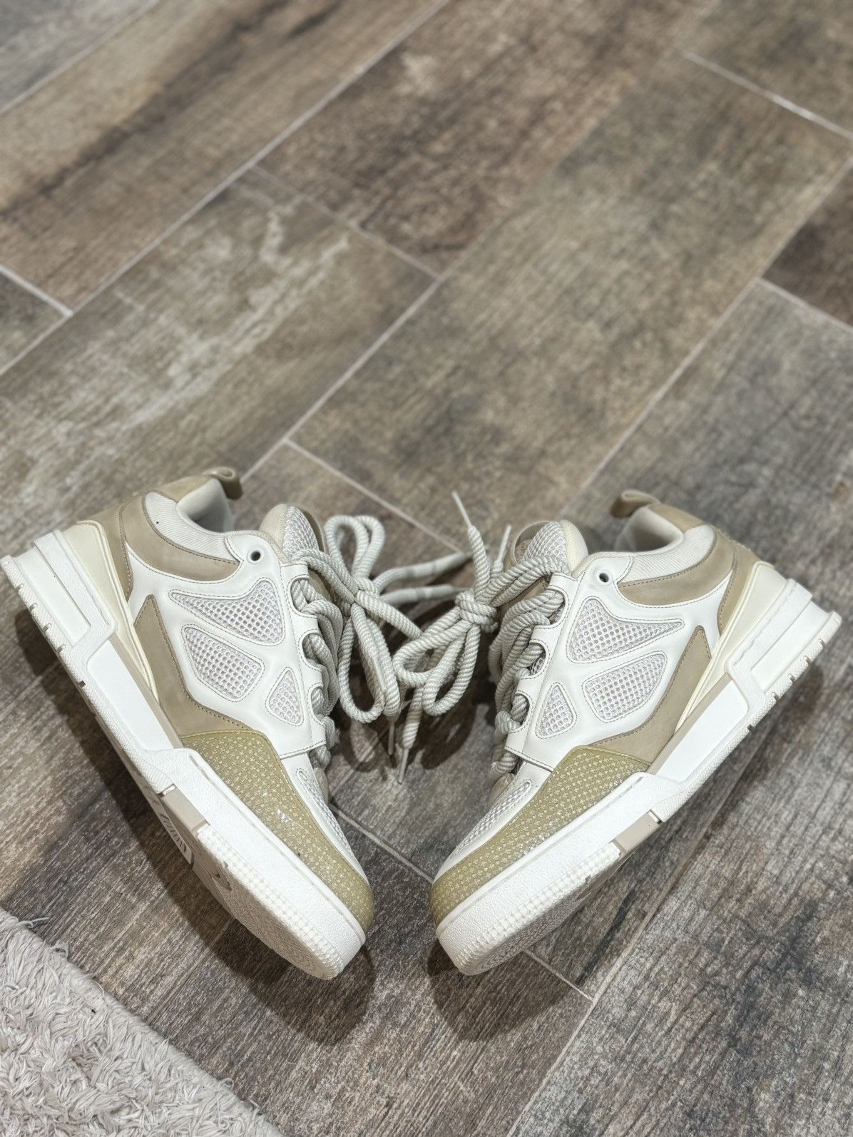 Louis Vuitton Beige and White Skate Sneakers Size US 9 / EU 42 - 3 Thumbnail