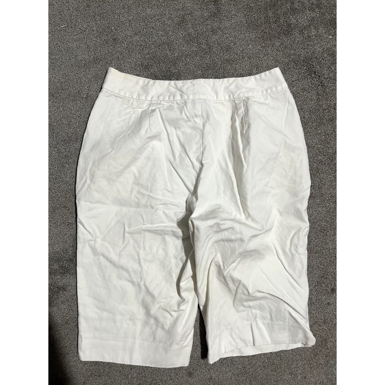 Ralph Lauren Lauren Ralph Lauren Jeans Co Flat Front Chino Shorts Womens 4 White Cotton Button Front Flat Front Mid Rise Casual Workwear Modern 90s Womens Size 27" / US 4 / IT 40 - 2 Thumbnail