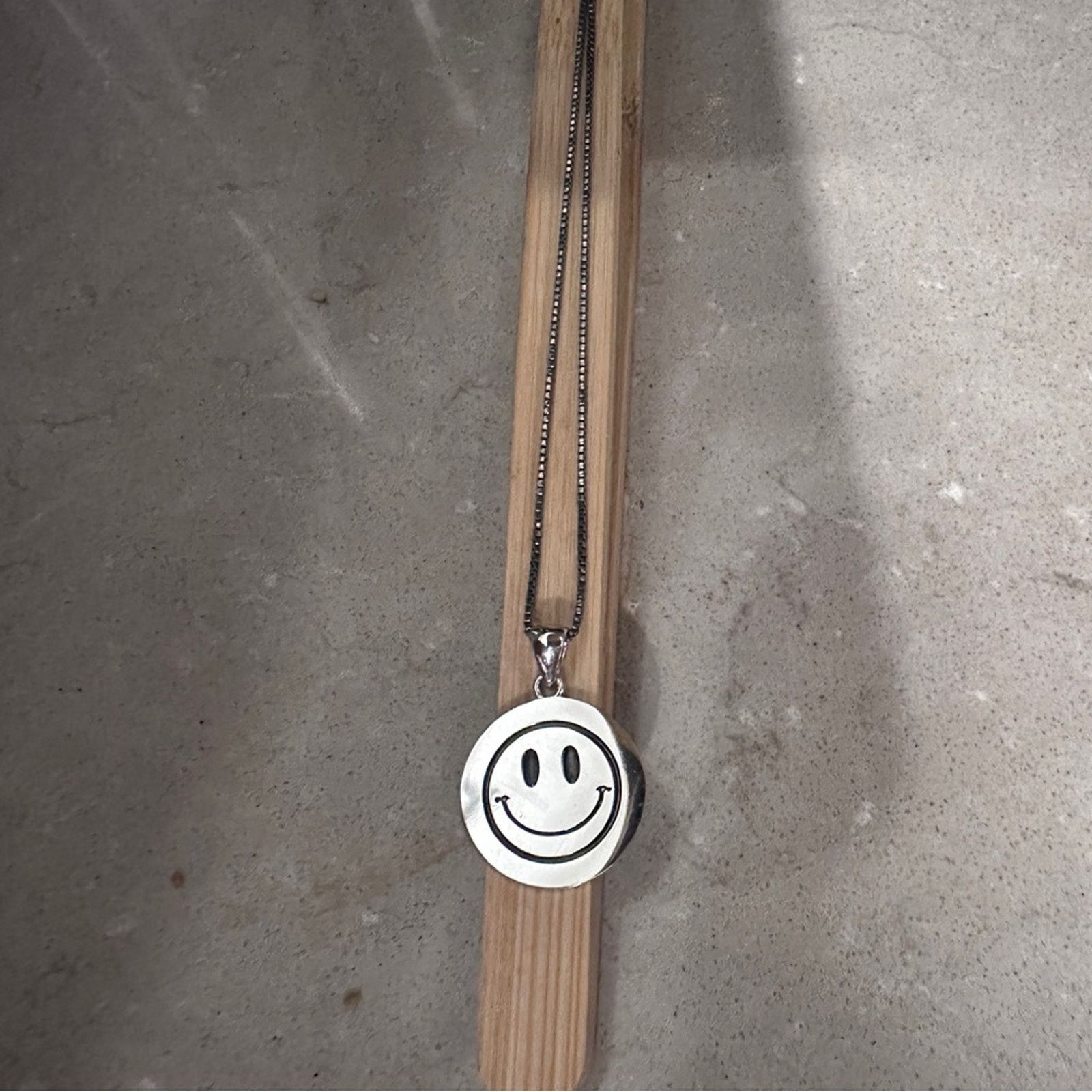 The Unbranded Brand Sterling Silver Smiley Face Necklace Size ONE SIZE - 4 Thumbnail