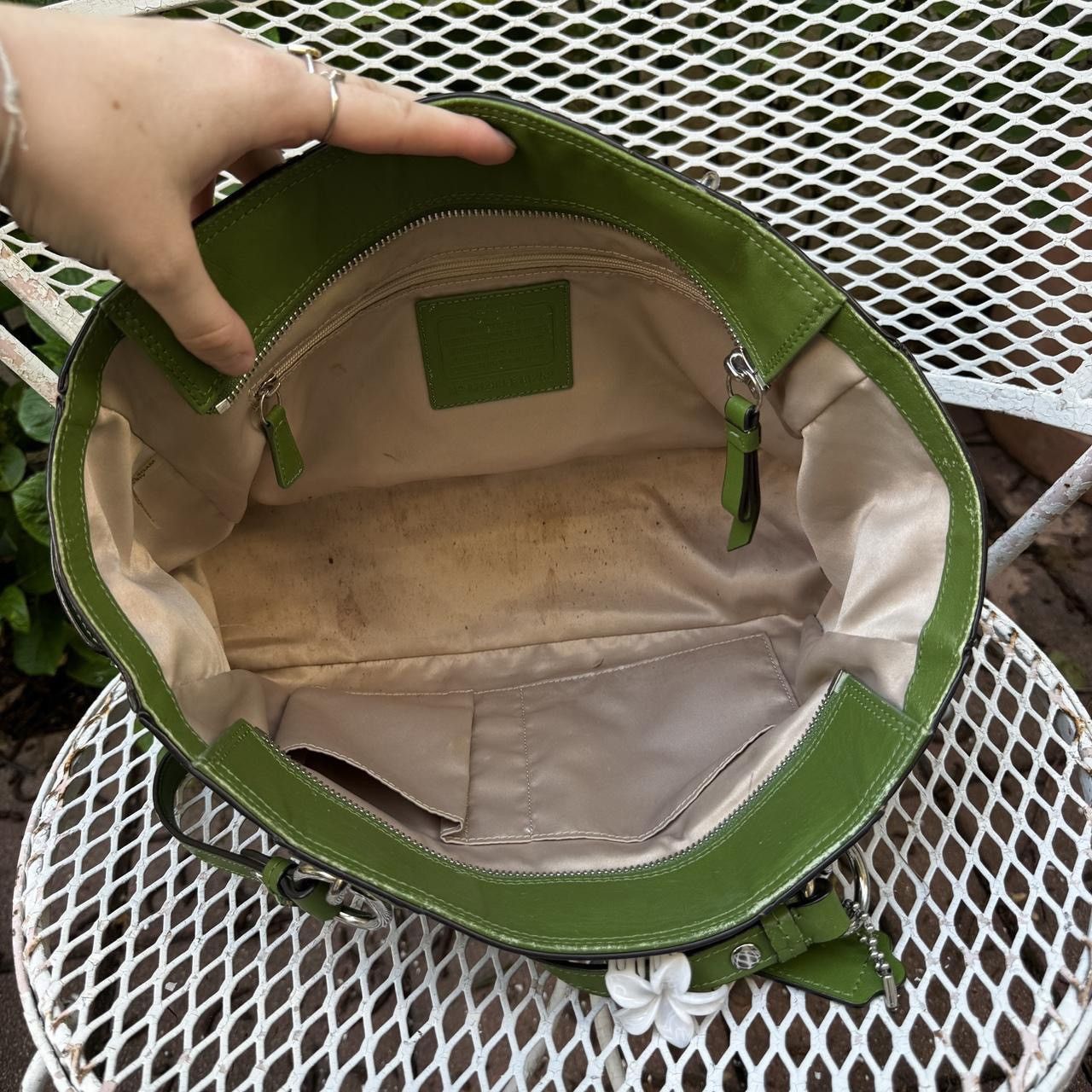 Coach Coach Green Leather Tote with Zipper Pockets Size ONE SIZE - 6 Thumbnail