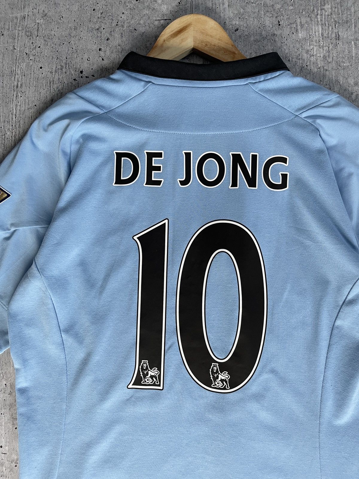 Umbro Umbro De Jong Manchester City 2012/2013 Authentic Jersey Size US M / EU 48-50 / 2 - 4 Thumbnail