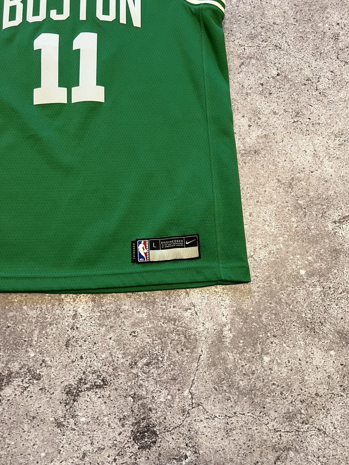 Nike Celtics Kyrie Irving jersey Nike NBA Size US M / EU 48-50 / 2 - 4 Thumbnail