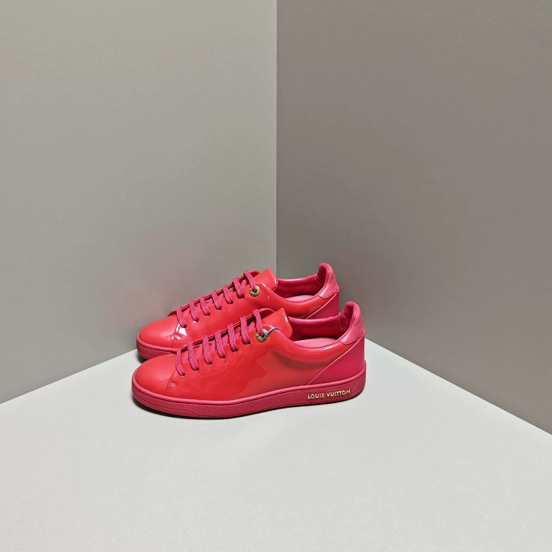 Louis Vuitton Louis Vuitton Patent Lowtop Sneakers us_7 Women Size US 7 / IT 37 - 1 Thumbnail