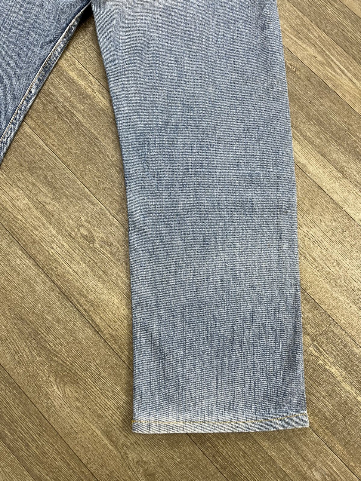 Levi's Vintage Clothing 🇺🇸1990s Vintage Levis 501 33x32 Straight Leg Light Blue Jeans Size US 32 / EU 48 - 16 Thumbnail