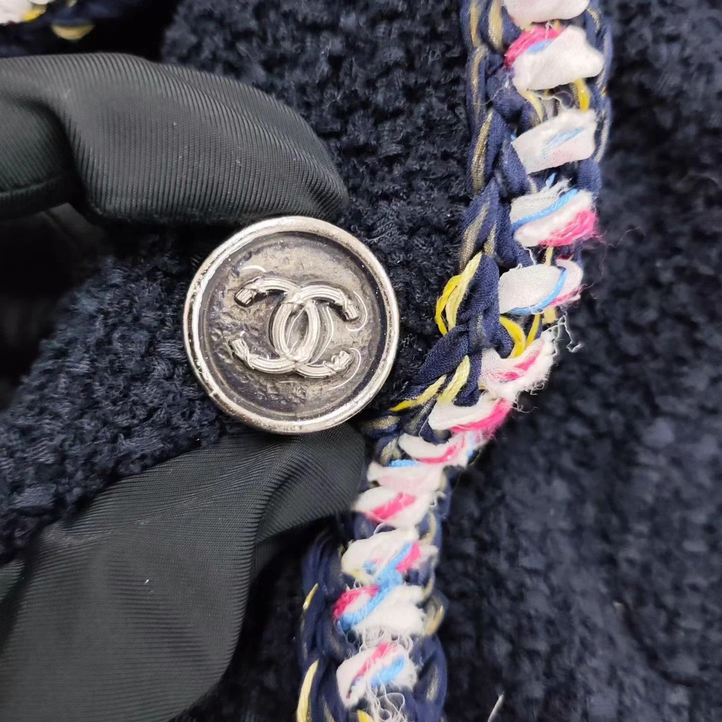Chanel Chanel Classic Wool Blend Jacket Size M / US 6-8 / IT 42-44 - 7 Thumbnail