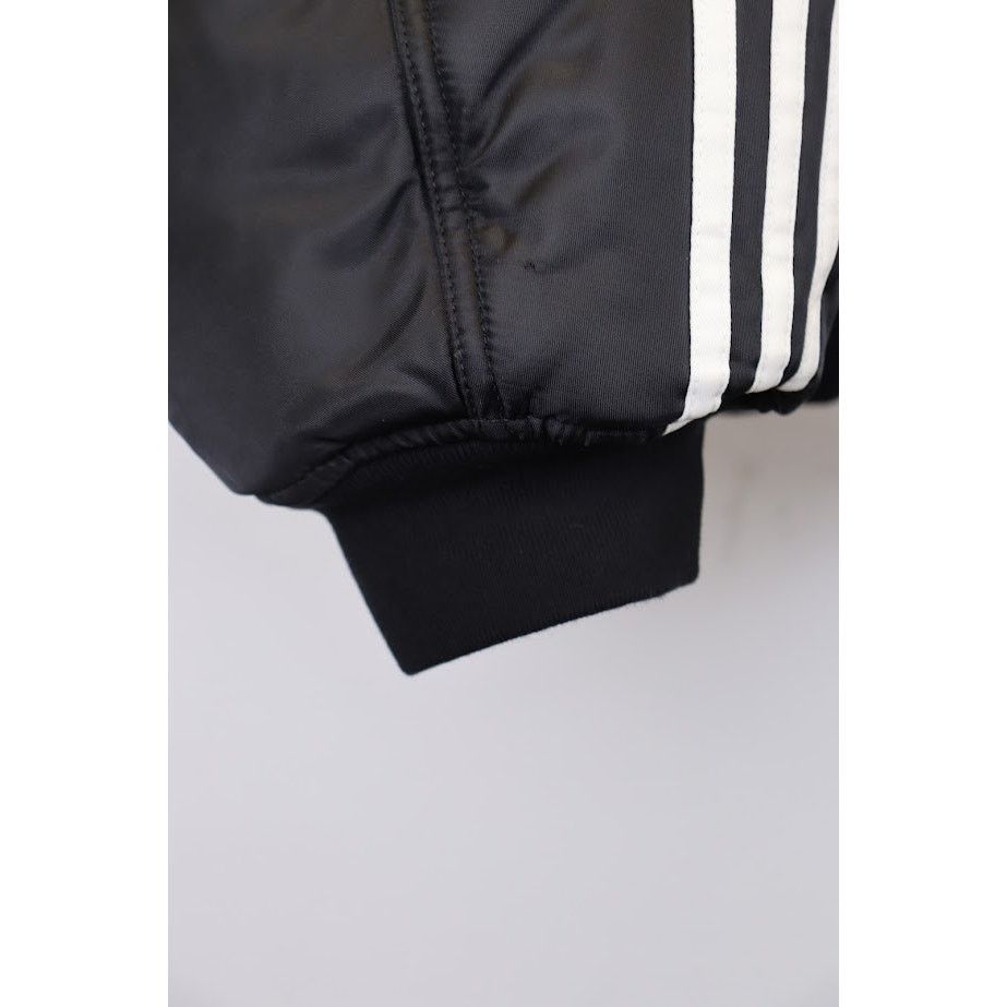 Balenciaga o1rshd1 Q:2 / Light Bomber Nylon in Black Size US L / EU 52-54 / 3 - 8 Thumbnail