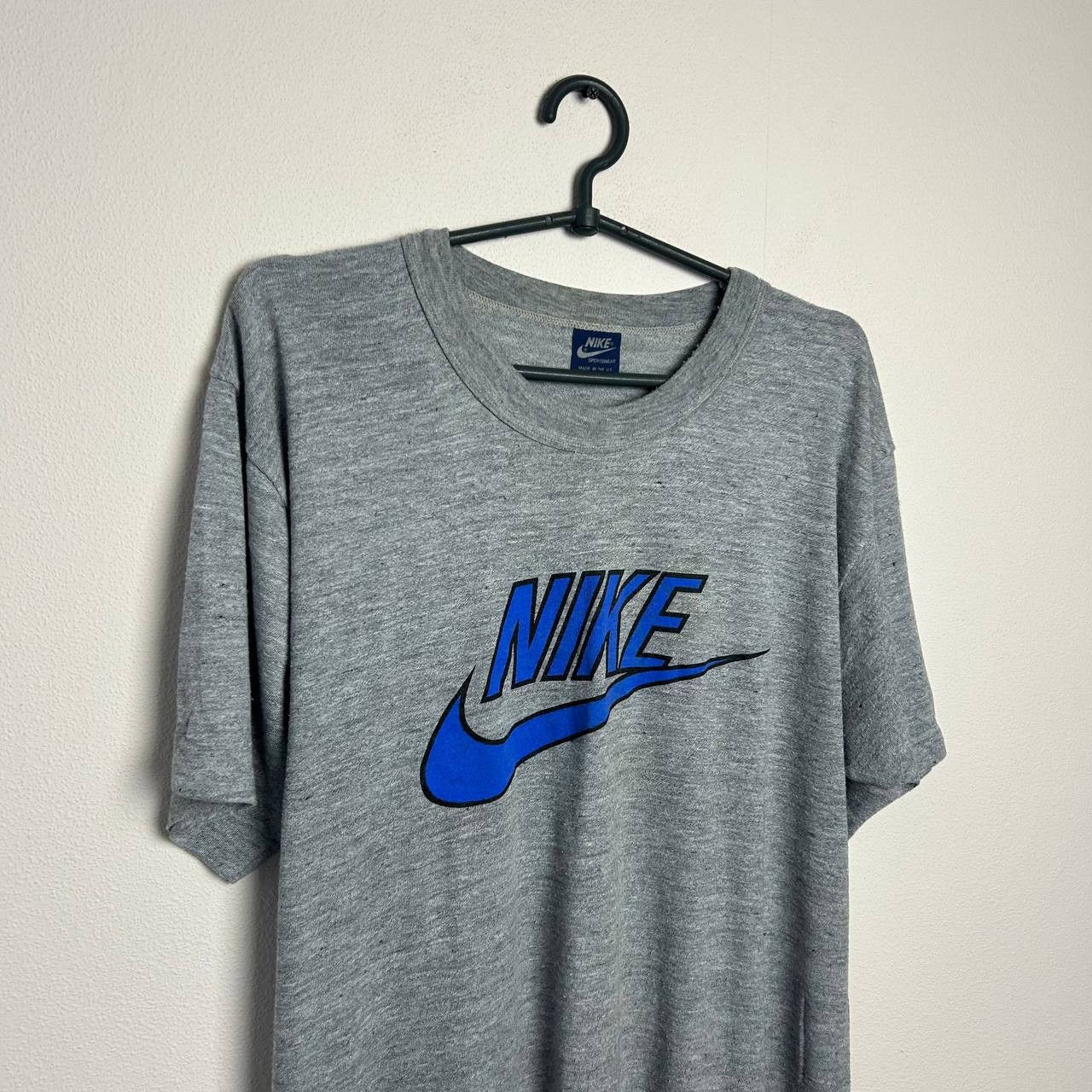 Nike Vintage Nike Big logo 90s Made In U.K. basic tee Size US XL / EU 56 / 4 - 2 Thumbnail