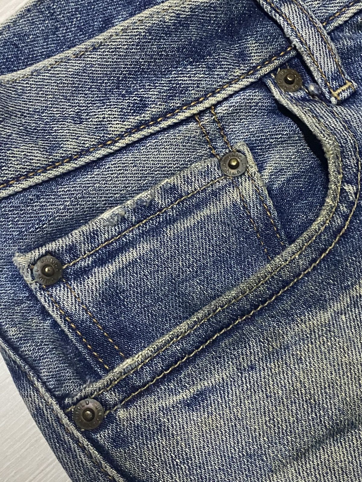 Uniqlo Vintage Uniqlo Mud Wash Distressed Slim Fit Jeans Size US 34 / EU 50 - 9 Thumbnail