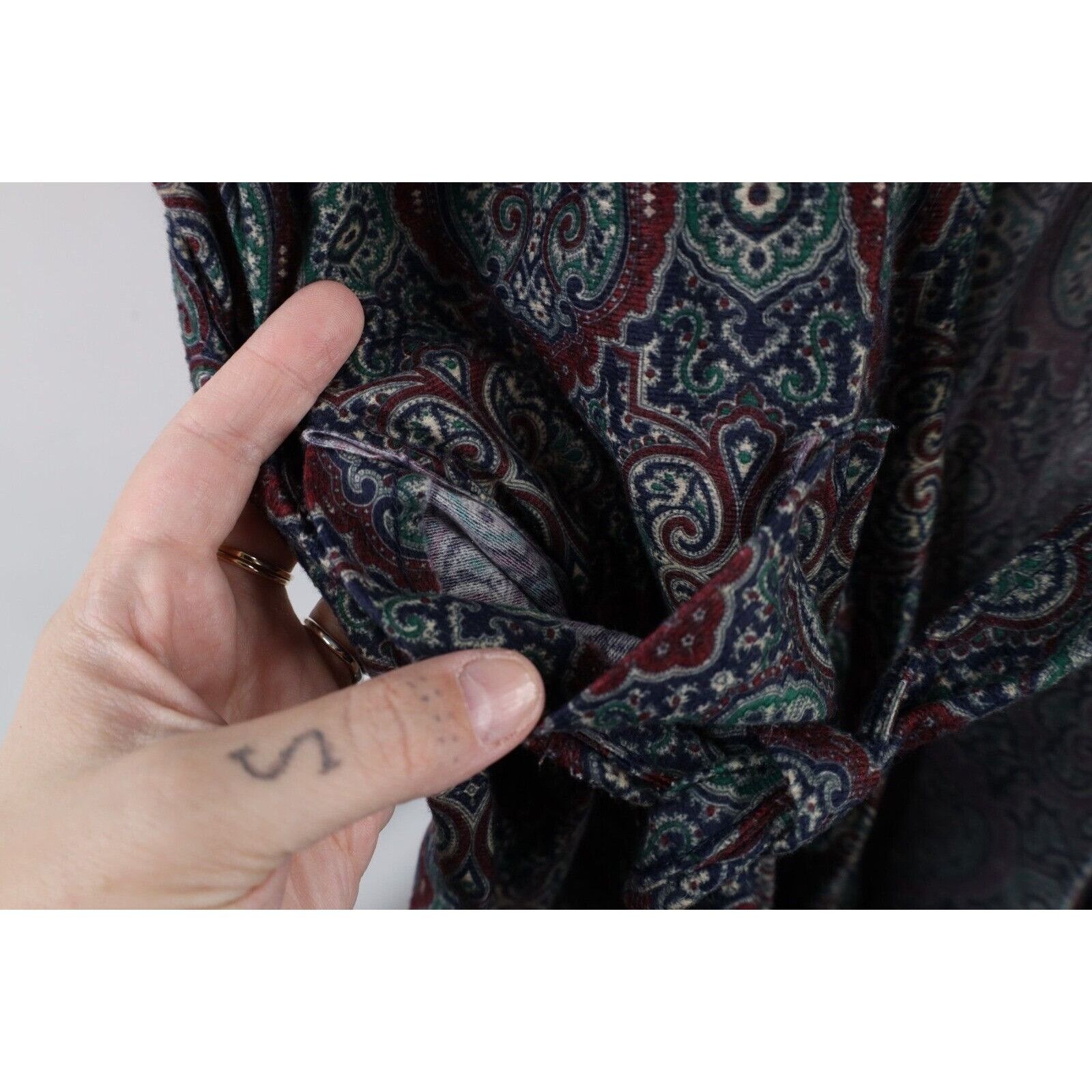 Vintage Vintage 90s Streetwear Rainbow Paisley Chamois Cloth Robe Size US L / EU 52-54 / 3 - 6 Thumbnail