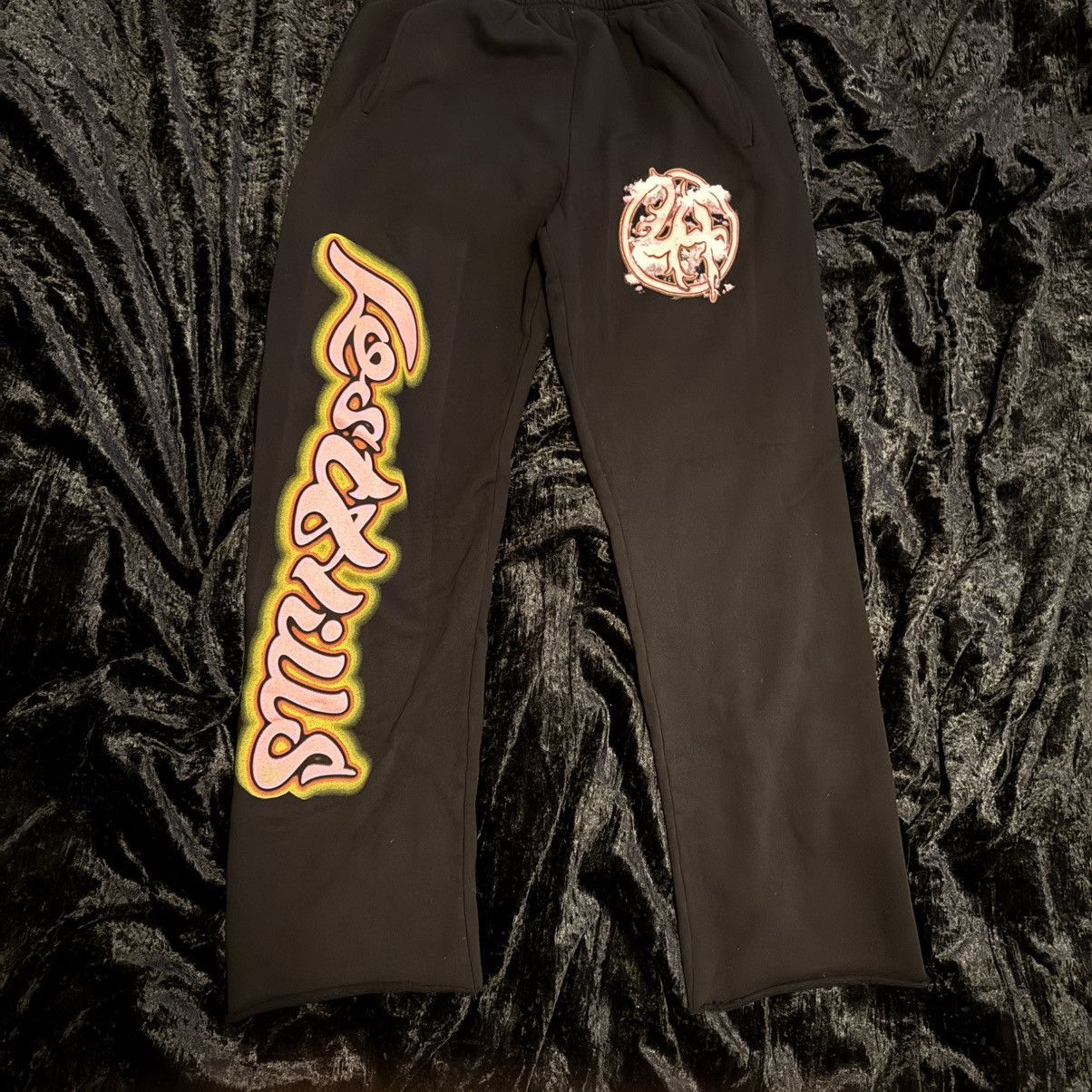 Lost hills Lost Hills sweatpants size medium Size US 32 / EU 48 - 1 Thumbnail