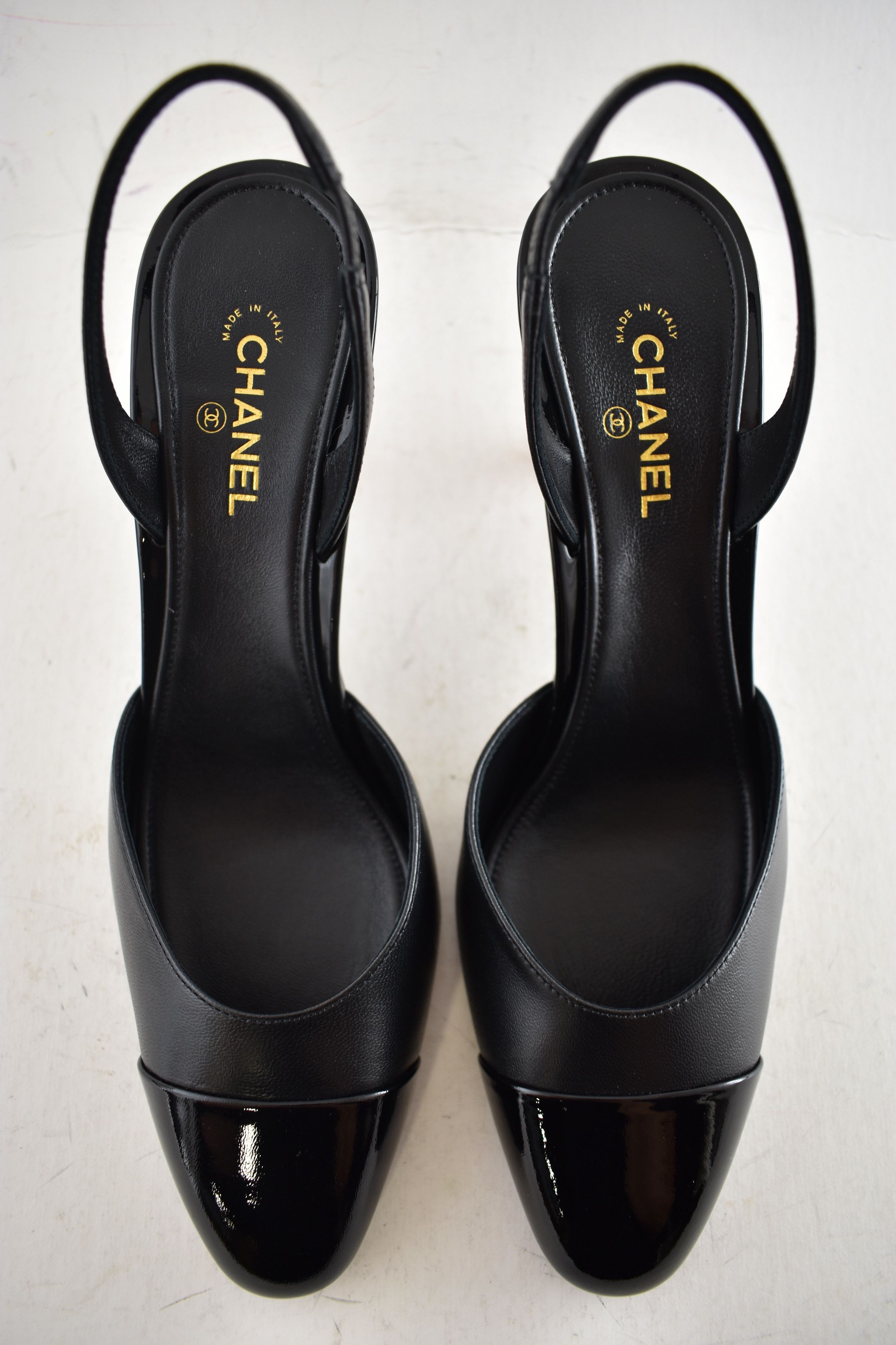 Chanel 26A Blazy Red Apple Sling CC Logo Slingback Heel Pump 39 Size US 9 / IT 39 - 11 Thumbnail