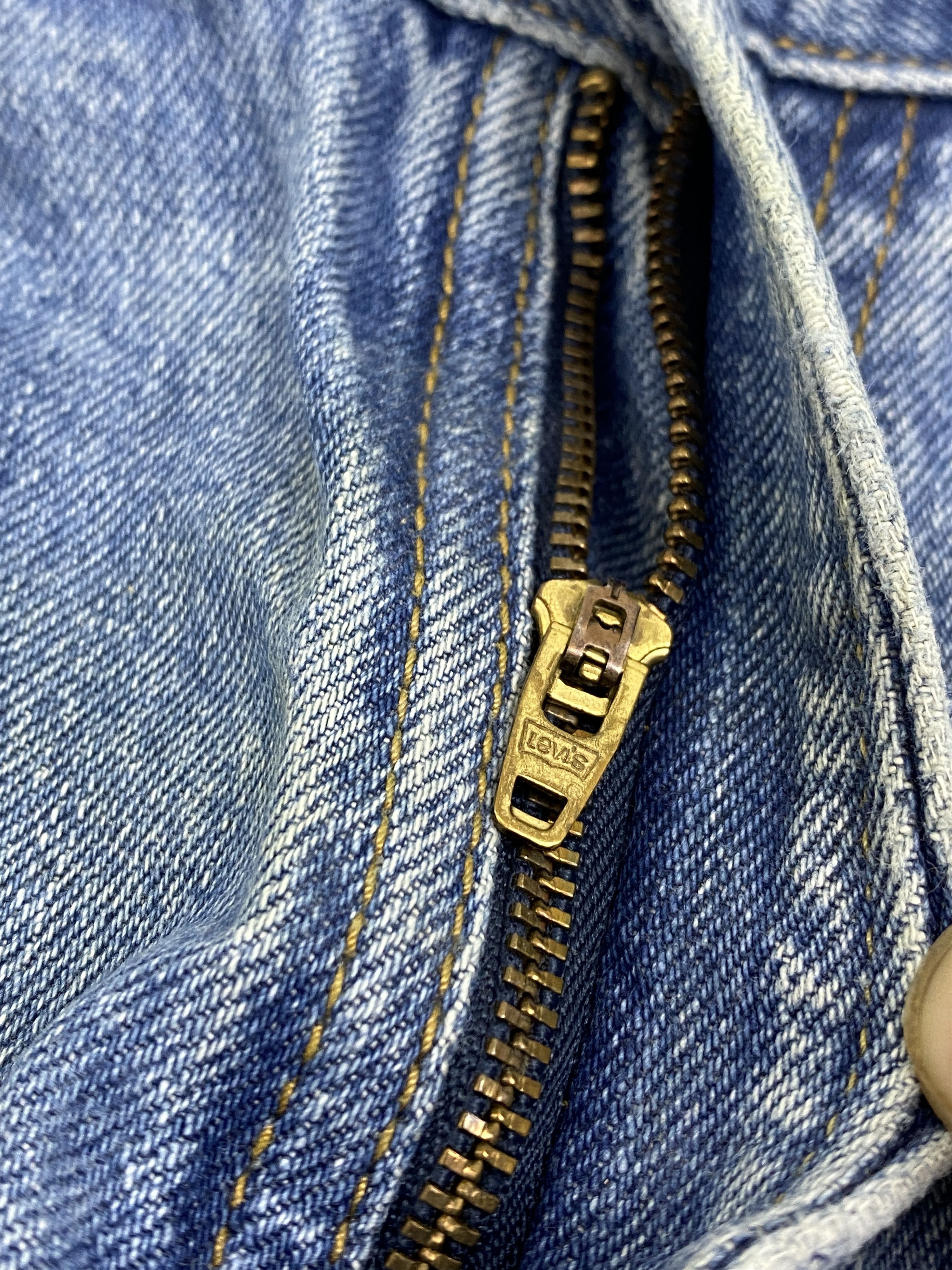 Vintage Levis 505 Splatter Paint Blue Denim Jeans