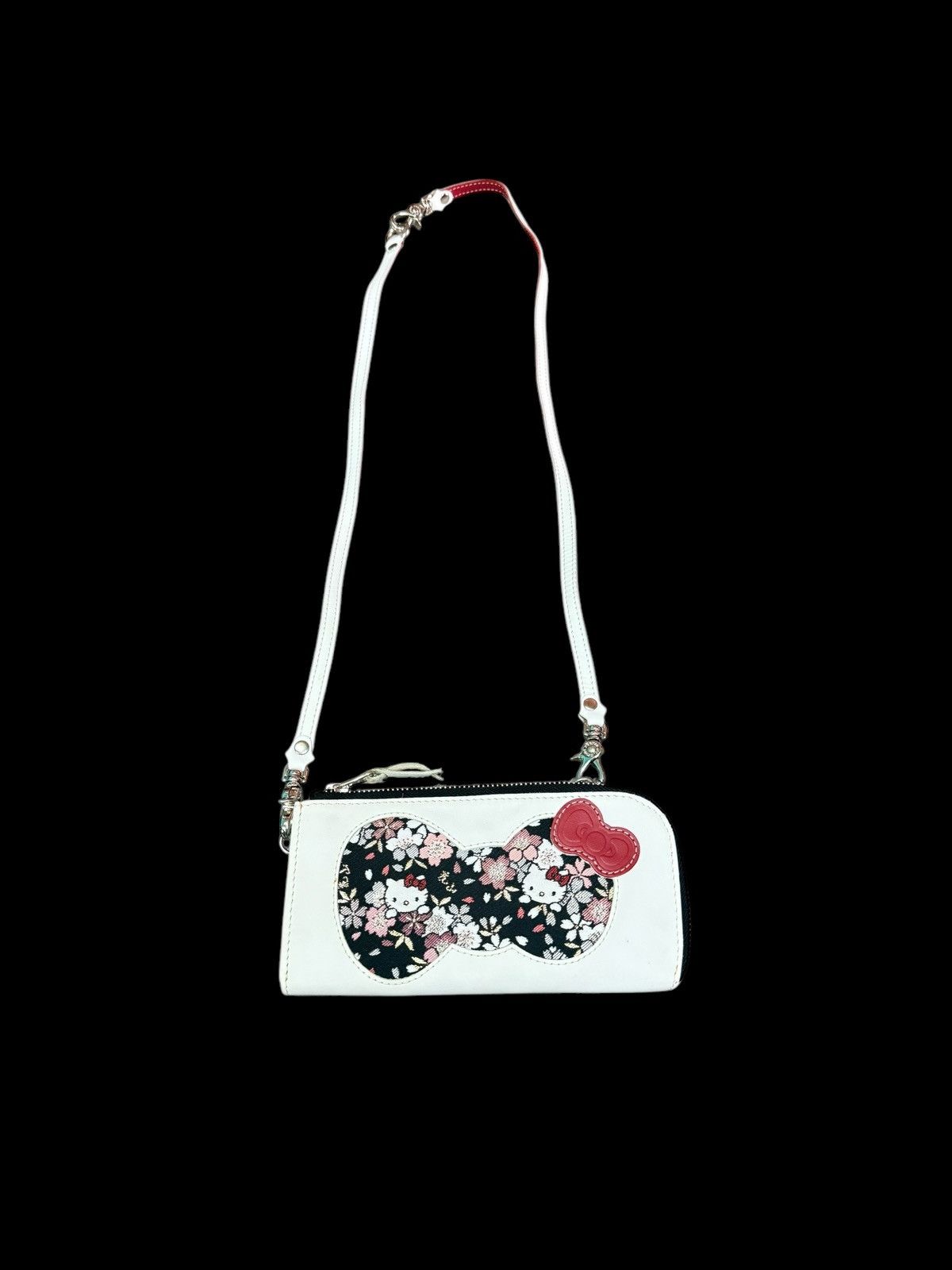 Cartoon Network HELLO KITTY WHITE LEATHER SHOULDER WALLET BAG Size ONE SIZE - 1 Thumbnail