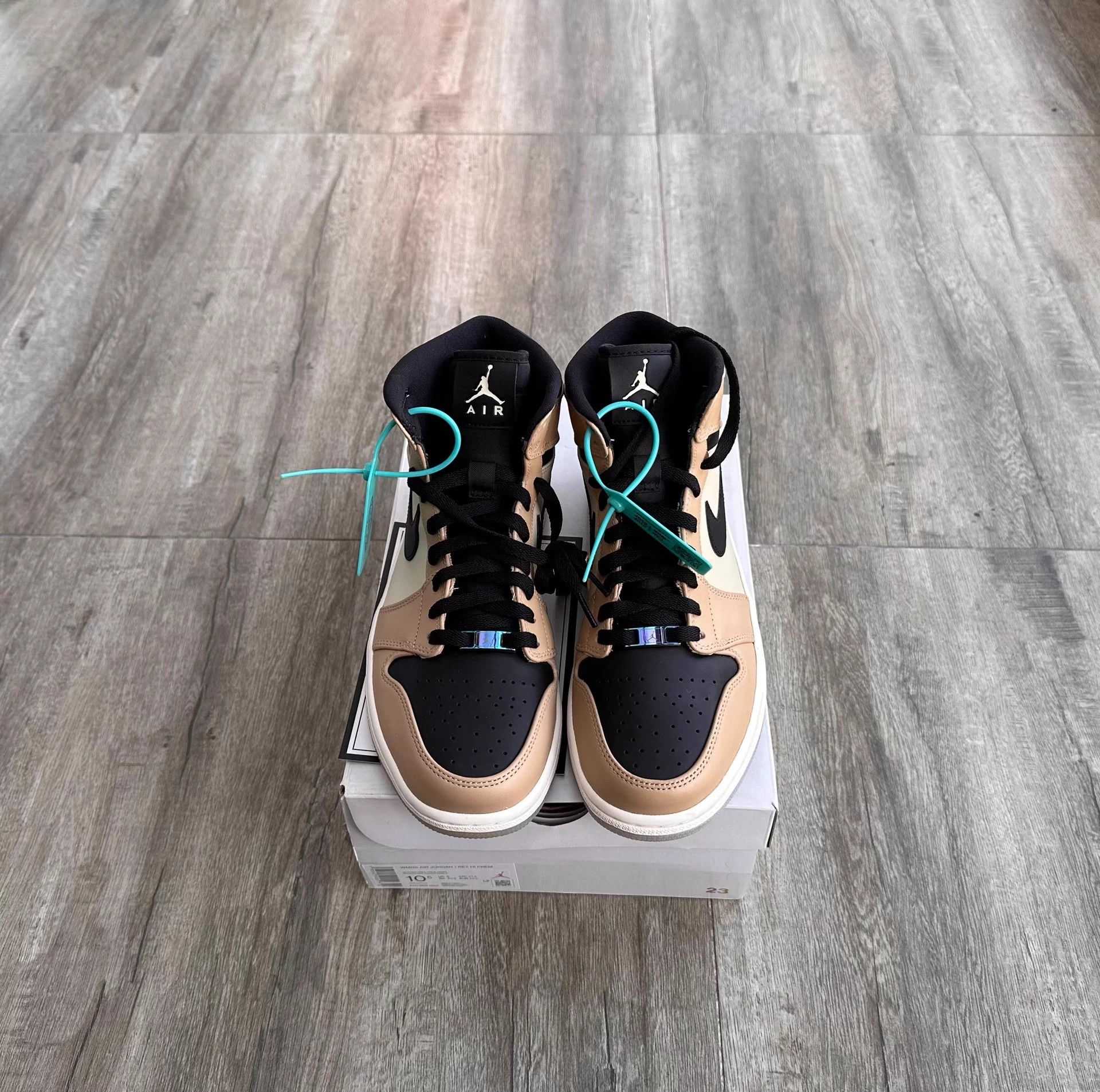 Nike Jordan AJ1 Retro High Prem Mushroom Khaki Black 42.5 Size US 9.5 / EU 42-43 - 1 Thumbnail