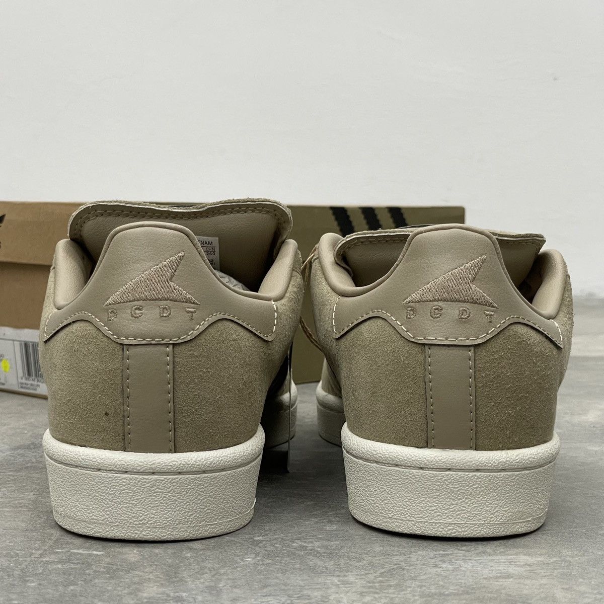 Adidas × Descendant Adidas X Descendant DCDT Campus Hemp UK8 Rare Size US 8.5 / EU 41-42 - 6 Thumbnail