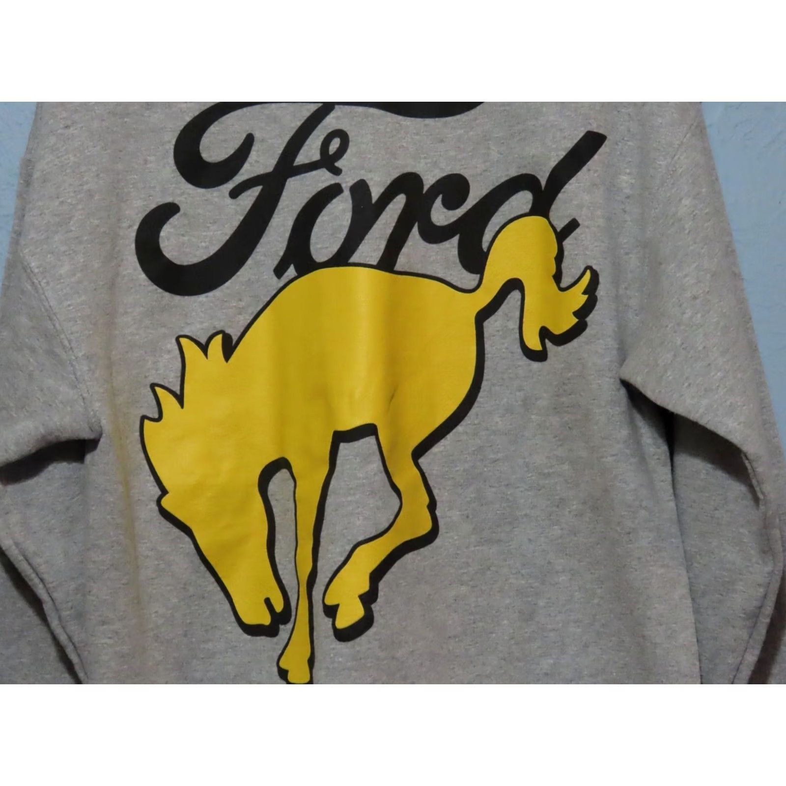 Ford VINTAGE Ford Bronco Gray Double Sided Long Sleeve Crewneck Sweatshirt Mens Size M Size US M / EU 48-50 / 2 - 7 Thumbnail
