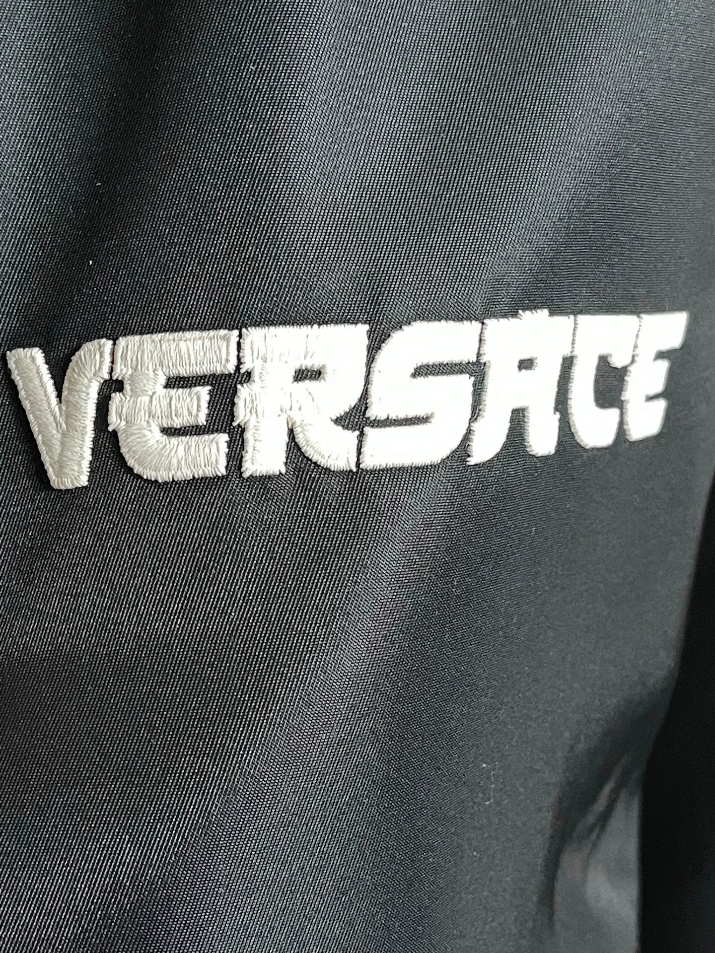 Versace Versace Nylon Loose Fit Jacket Size 48 Size US M / EU 48-50 / 2 - 6 Thumbnail