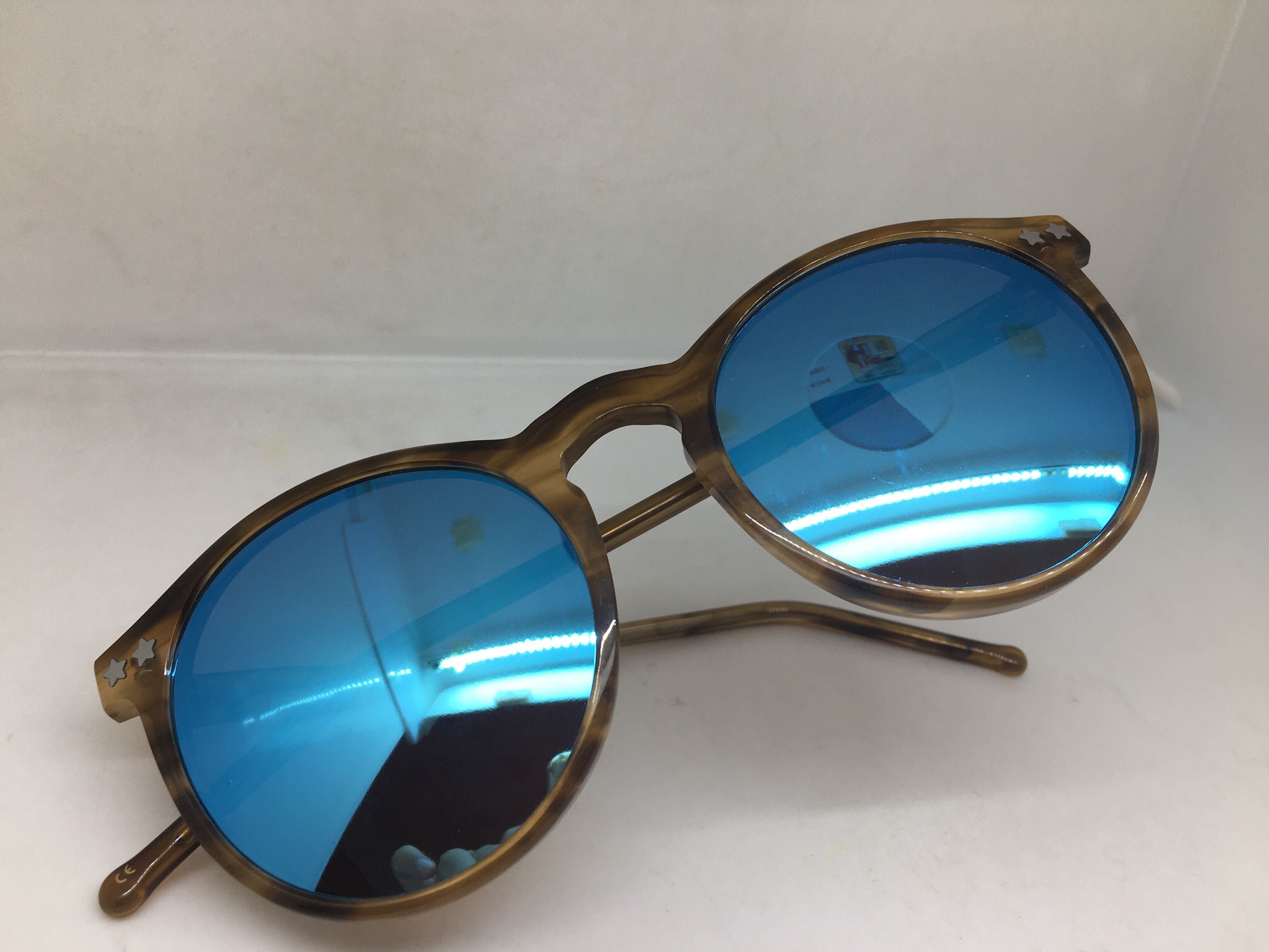 Wildfox Wildfox Steff Ivy League Keyhole Sunglasses Frame Size ONE SIZE - 7 Thumbnail