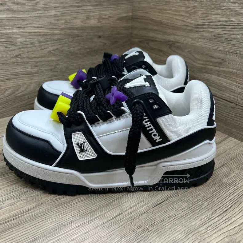 Louis Vuitton Louis Vuitton Trainer black and white chunky board shoes Size US 6.5 / EU 39-40 - 8 Thumbnail
