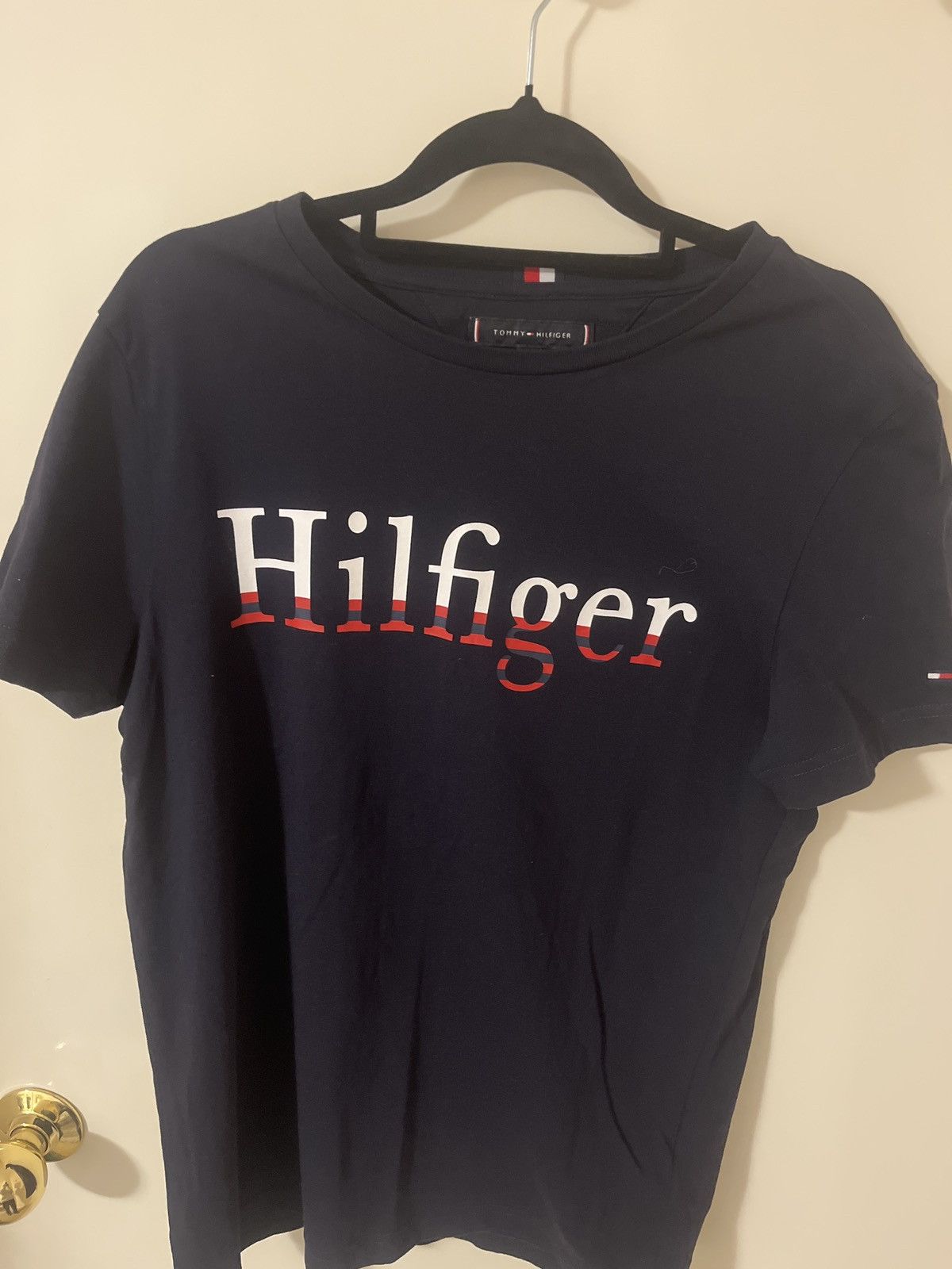 Tommy Hilfiger Navy Blue Tommy Hilfiger Tshirt Size S / US 4 / IT 40 - 1 Thumbnail
