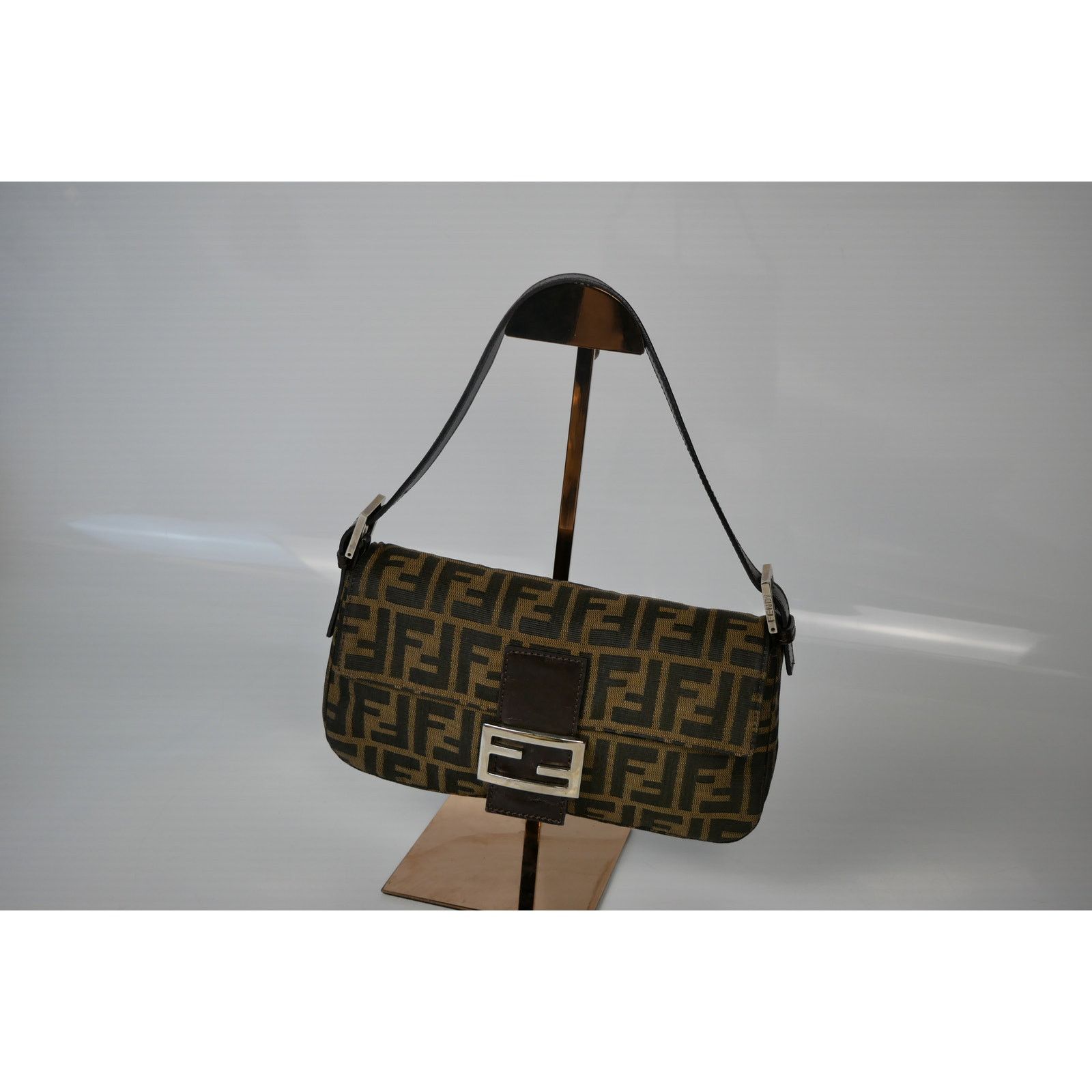 Fendi Baguette Shoulder Bag Size ONE SIZE - 3 Thumbnail