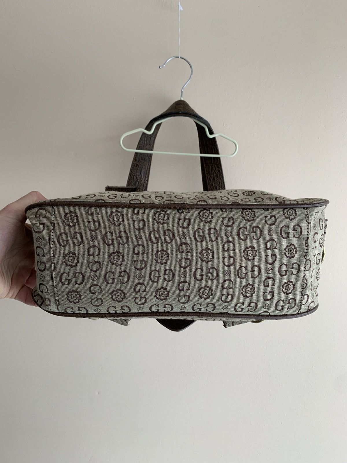 Guess Vintage Guess Monogram Beige Faux Python Leather Handbag Size ONE SIZE - 7 Thumbnail