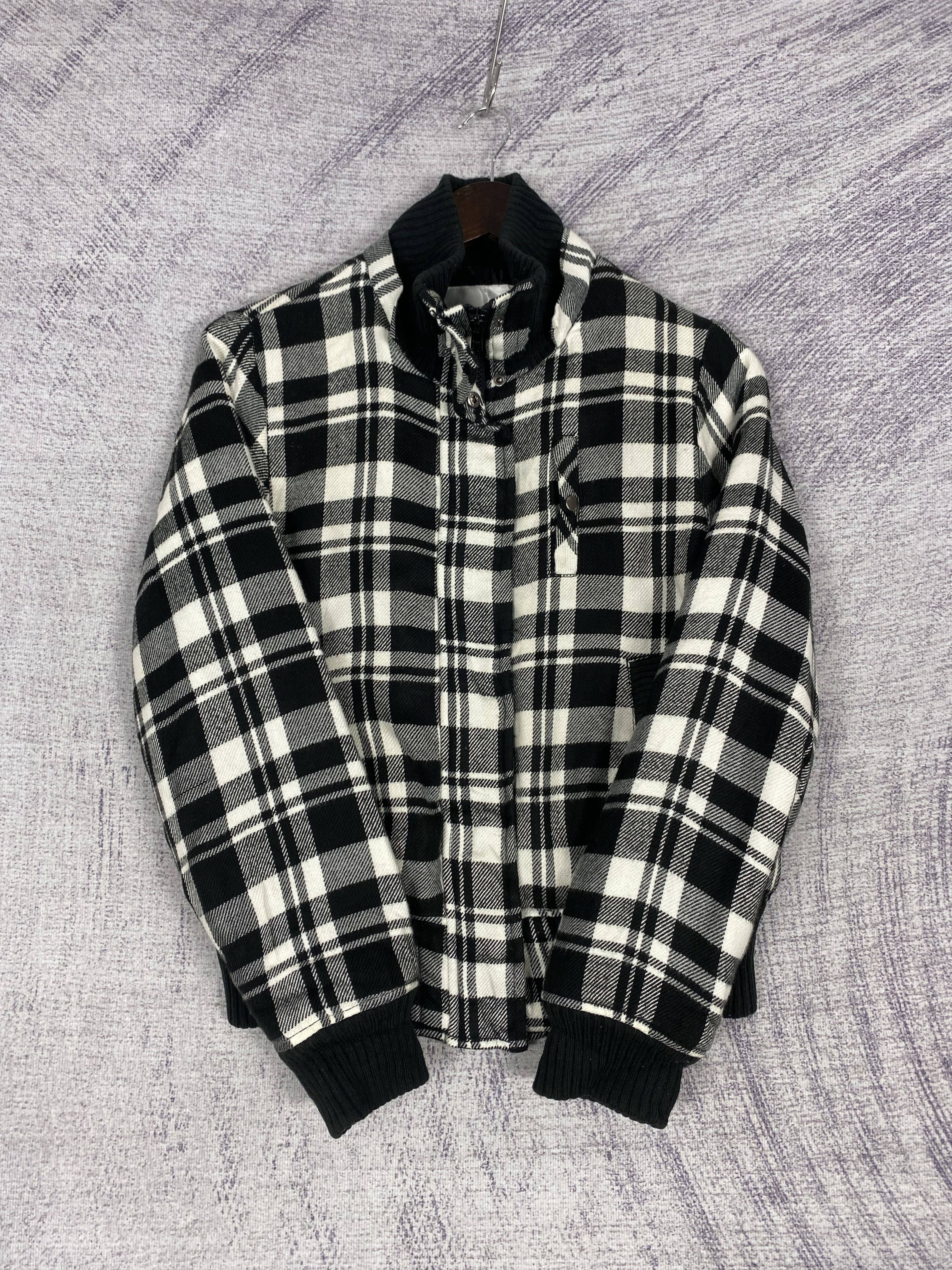 Japanese Brand Vintage Comfort Basic Checked Quilted Flannel Jacket Size US M / EU 48-50 / 2 - 4 Thumbnail