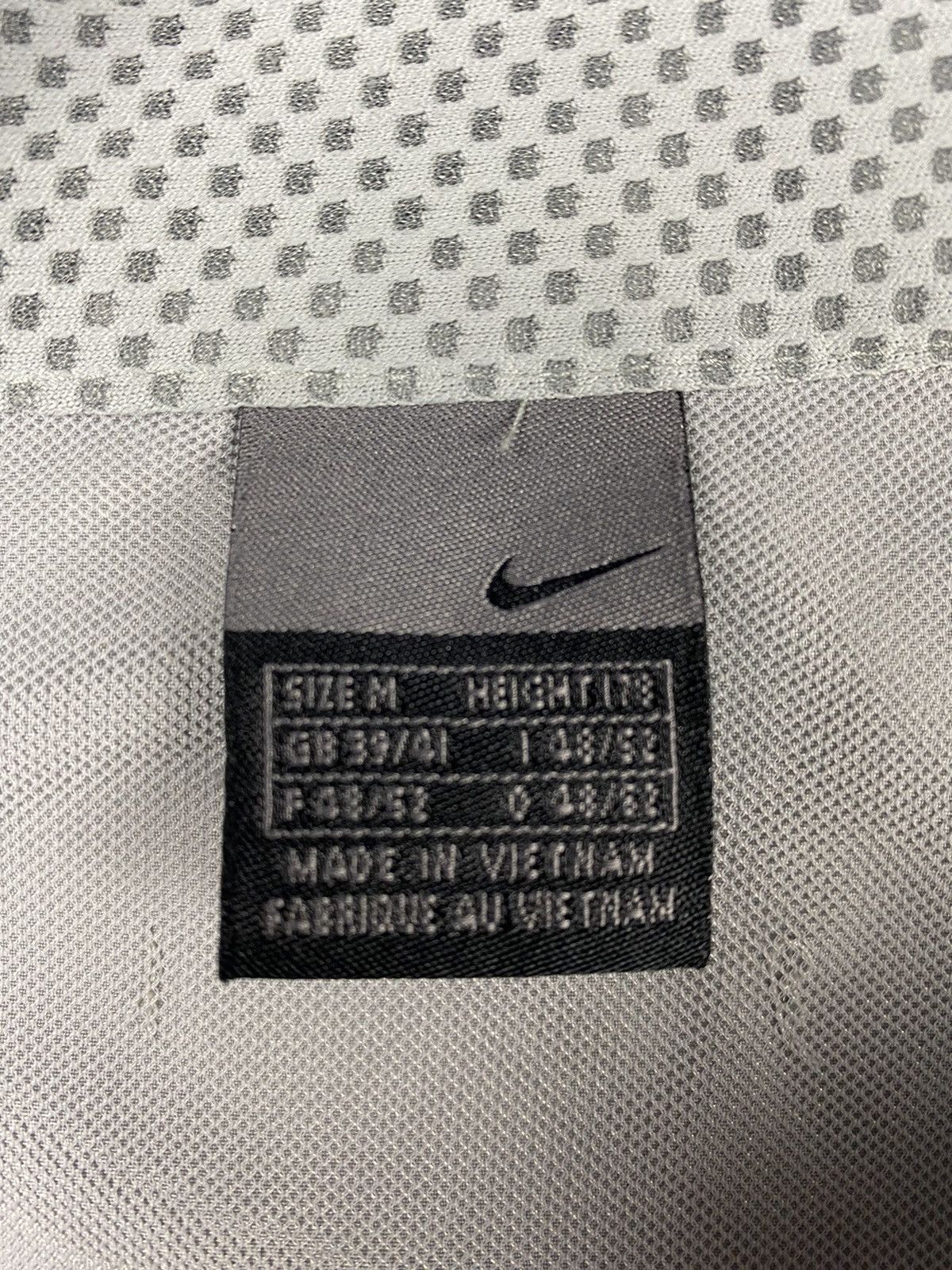 Nike Vintage Nike Windbreaker Drill Y2K Jacket Size M Size US M / EU 48-50 / 2 - 13 Thumbnail