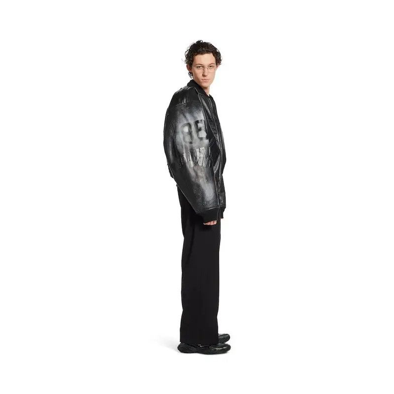 Balenciaga o1s1wg110426 Bomber Jacket in Black Size US S / EU 44-46 / 1 - 3 Thumbnail