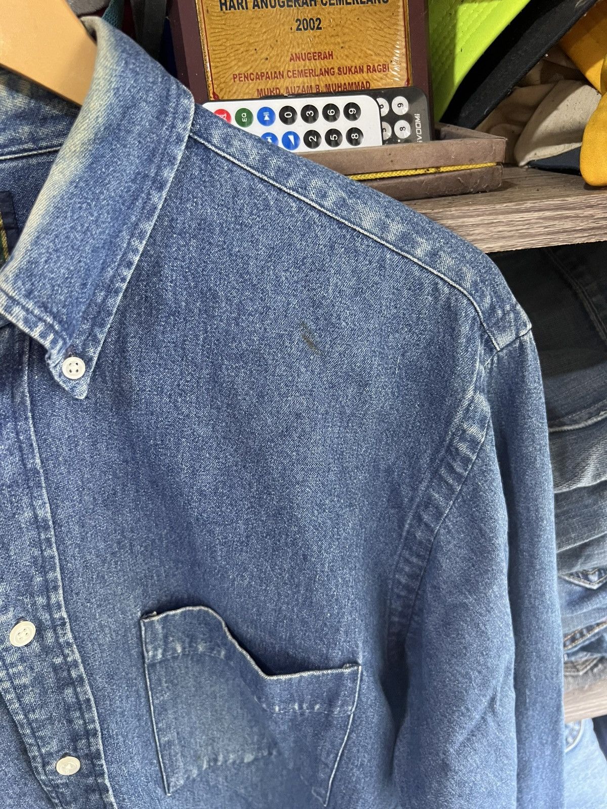 Chaps Ralph Lauren 🔥Vintage Chaps Ralph Lauren Long Sleeve Denim Shirt Size US L / EU 52-54 / 3 - 11 Thumbnail