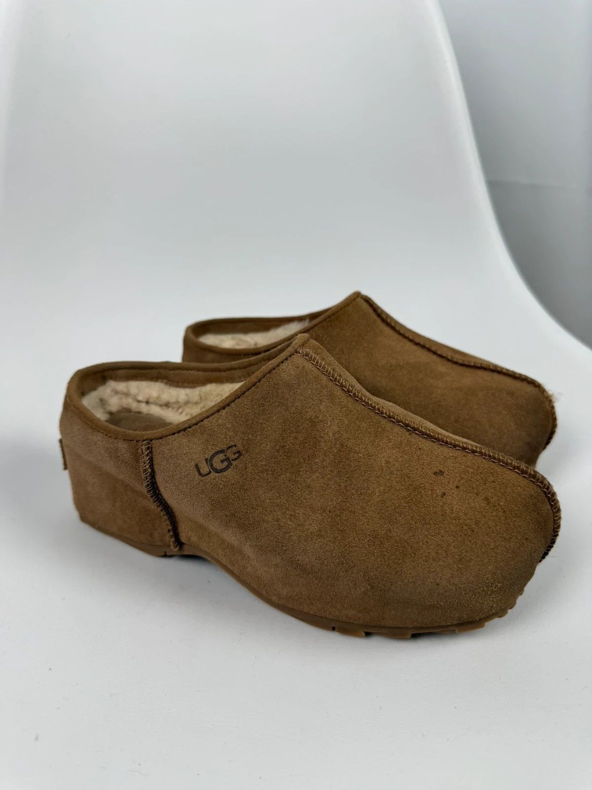 Ugg UGG Australia Suede Clogs size 36 Size US 6 / IT 36 - 1 Thumbnail