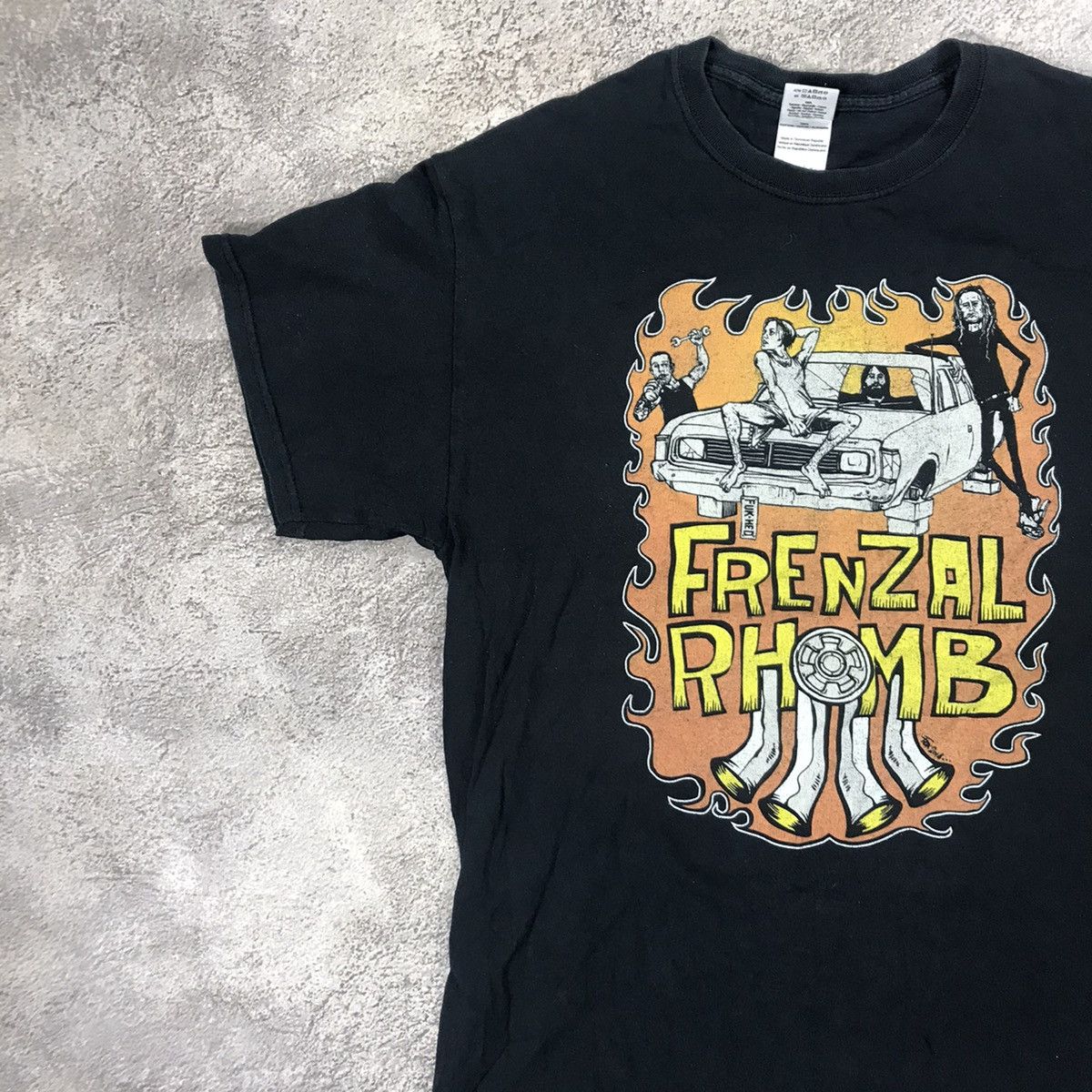 Vintage Vintage 90s Frenzal Rhomb Graphic Tee Punk Rock Y2K Boxy L Size US L / EU 52-54 / 3 - 3 Thumbnail