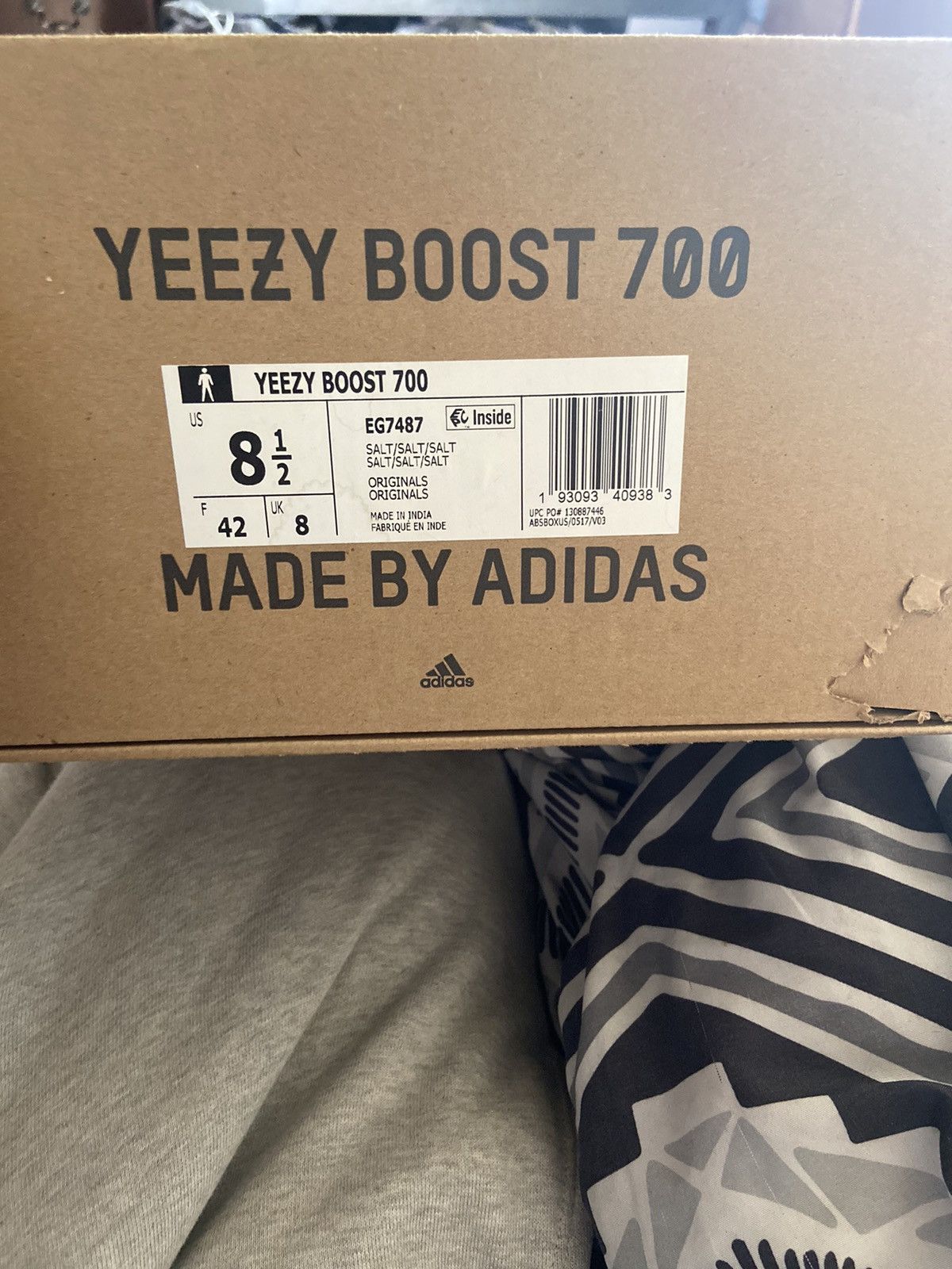 Adidas × Yeezy Yeezy Boost 700 salts Size US 8.5 / EU 41-42 - 7 Thumbnail