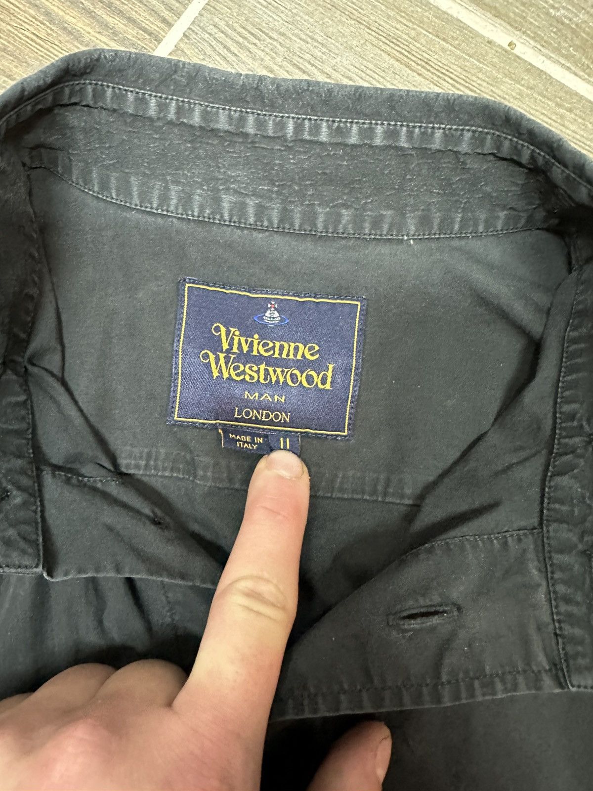 Vivienne Westwood Vivienne Westwood Luxury Shirt Size US S / EU 44-46 / 1 - 7 Thumbnail