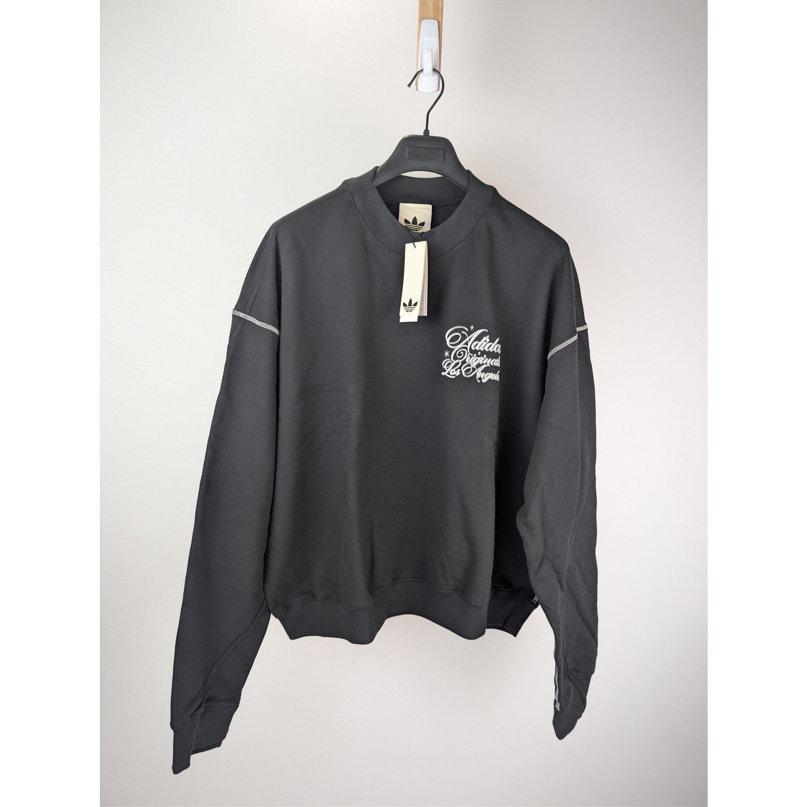 Adidas o1rshd1 Santa Monica Crewneck Sweatshirt in Black / White Size US XL / EU 56 / 4 - 3 Thumbnail