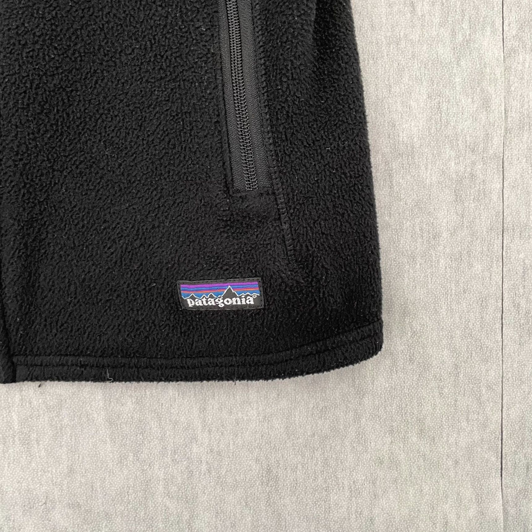 Patagonia Patagonia Vest Womens Small Black Synchilla Full Zip Pockets Fleece Ladies S Size S / US 4 / IT 40 - 4 Thumbnail