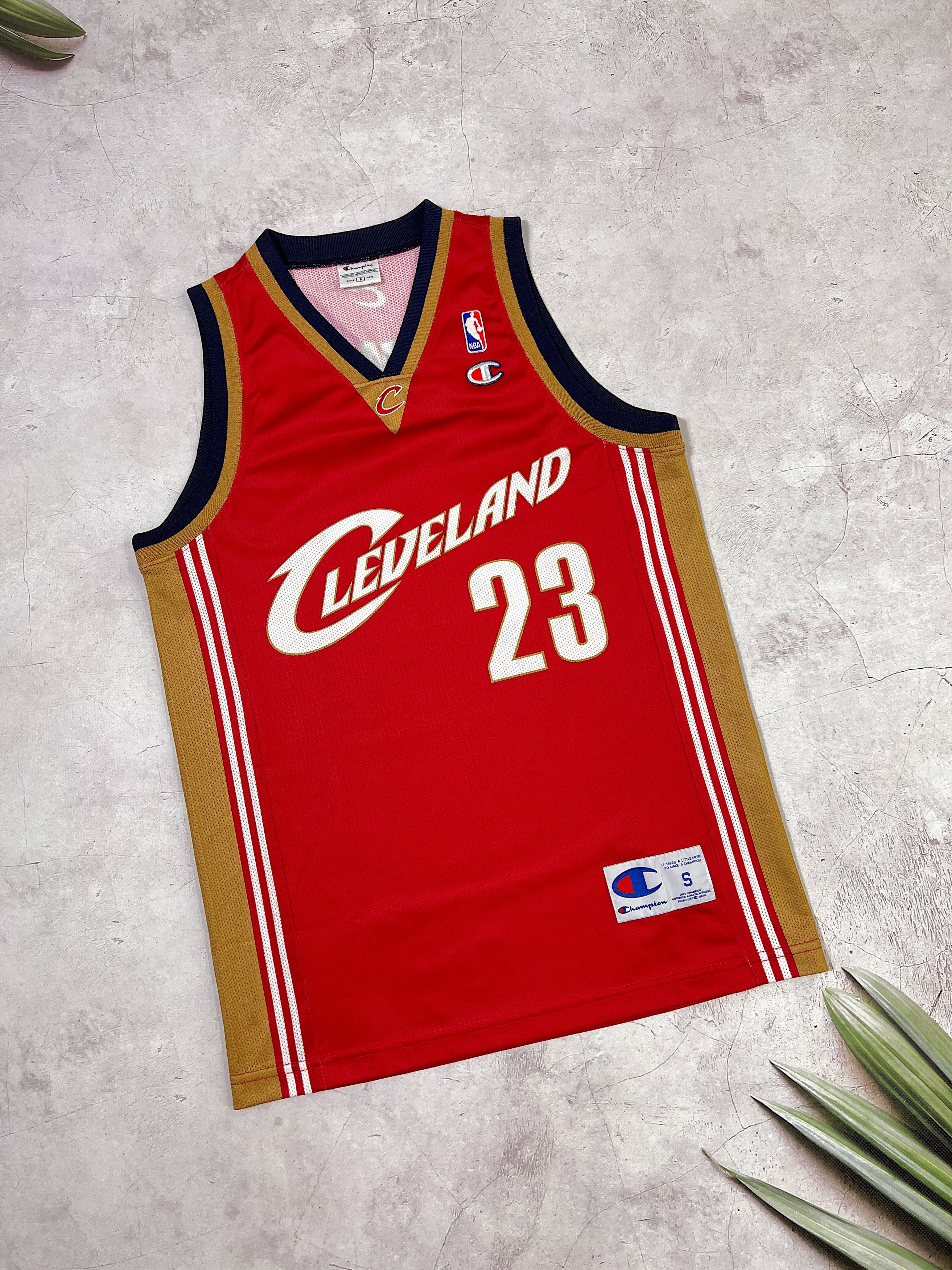 Champion × NBA × Vintage Vintage Cleveland Cavaliers NBA Jersey #23 JAMES LeBron Size US S / EU 44-46 / 1 - 1 Thumbnail