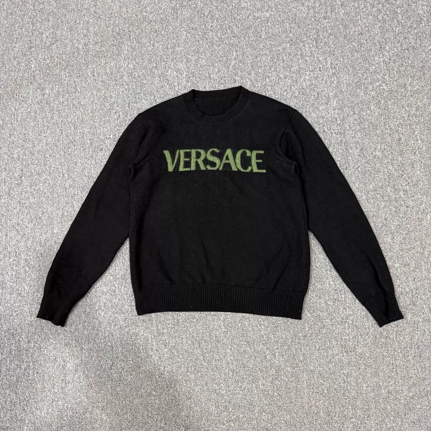 Versace Versace Black Logo Long-Sleeve Knit Sweater 44 Size US S / EU 44-46 / 1 - 1 Thumbnail