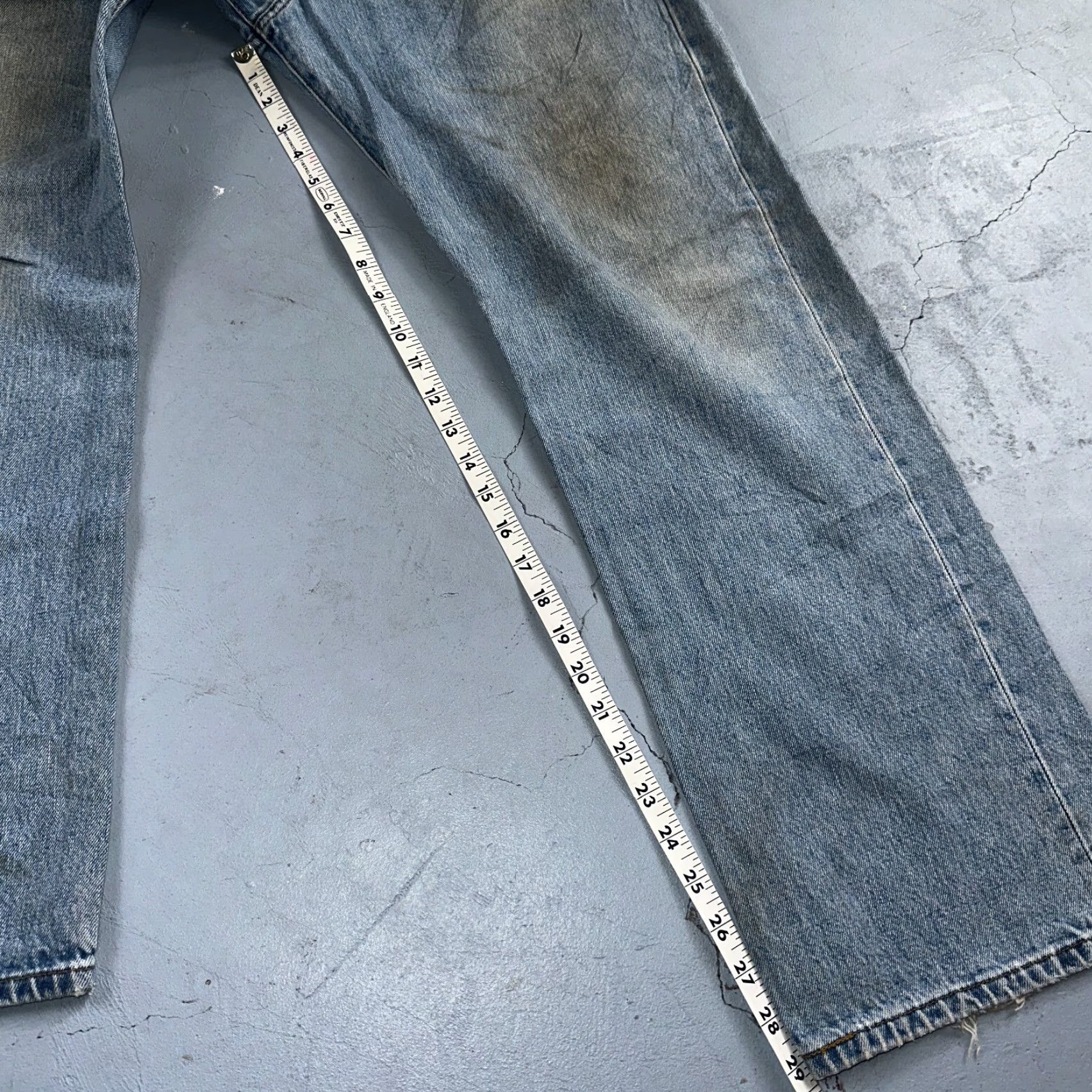 Levi's VINTAGE Levi's 501 Jeans Straight Men 36x30 Blue Light Wash 90s 36 Jeans Regular Mens Size US 36 / EU 52 - 5 Thumbnail