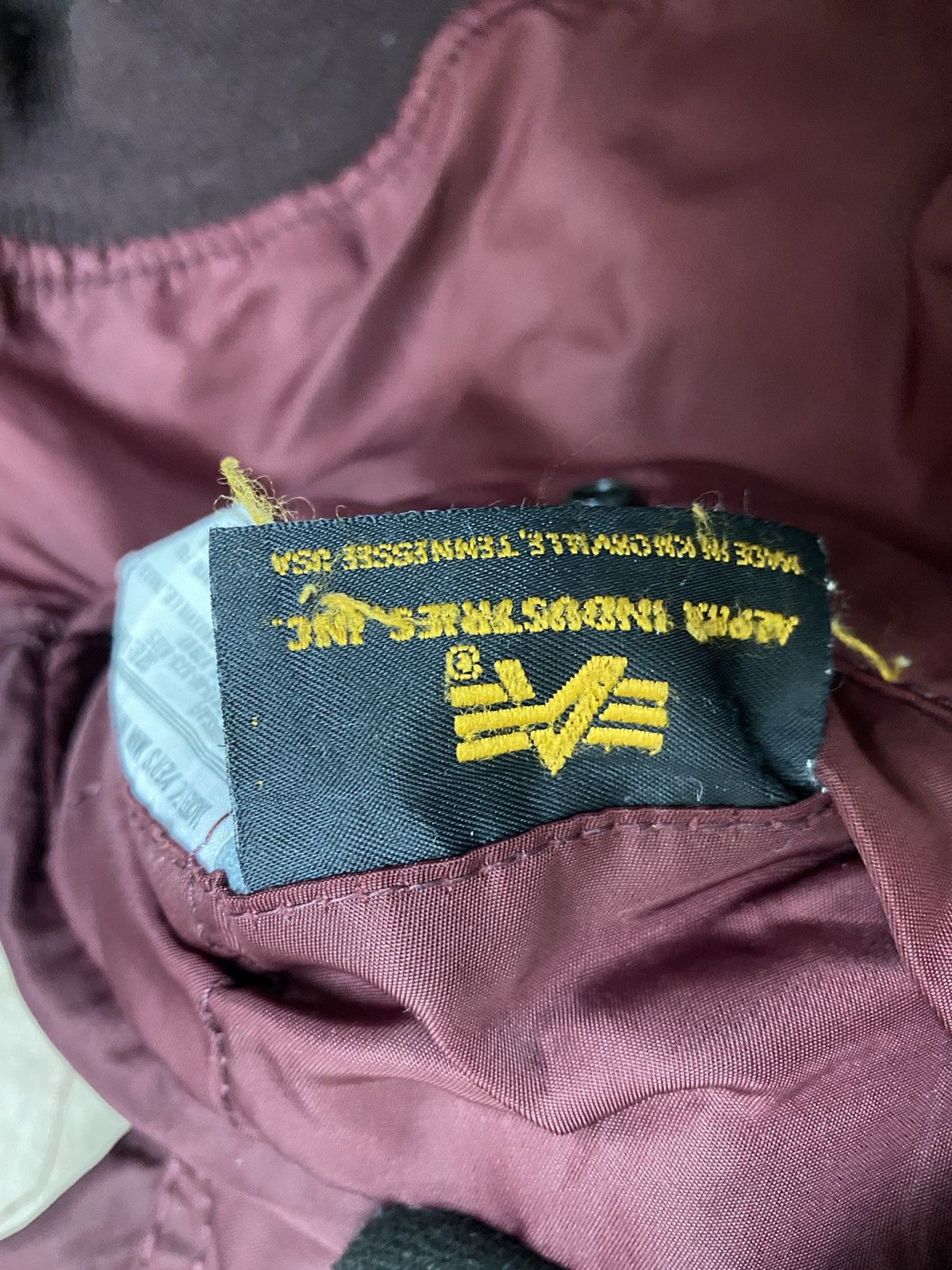 Alpha Industries Rare Vtg Alpha Industries Bomber Jacket Red Calour Size US L / EU 52-54 / 3 - 15 Thumbnail