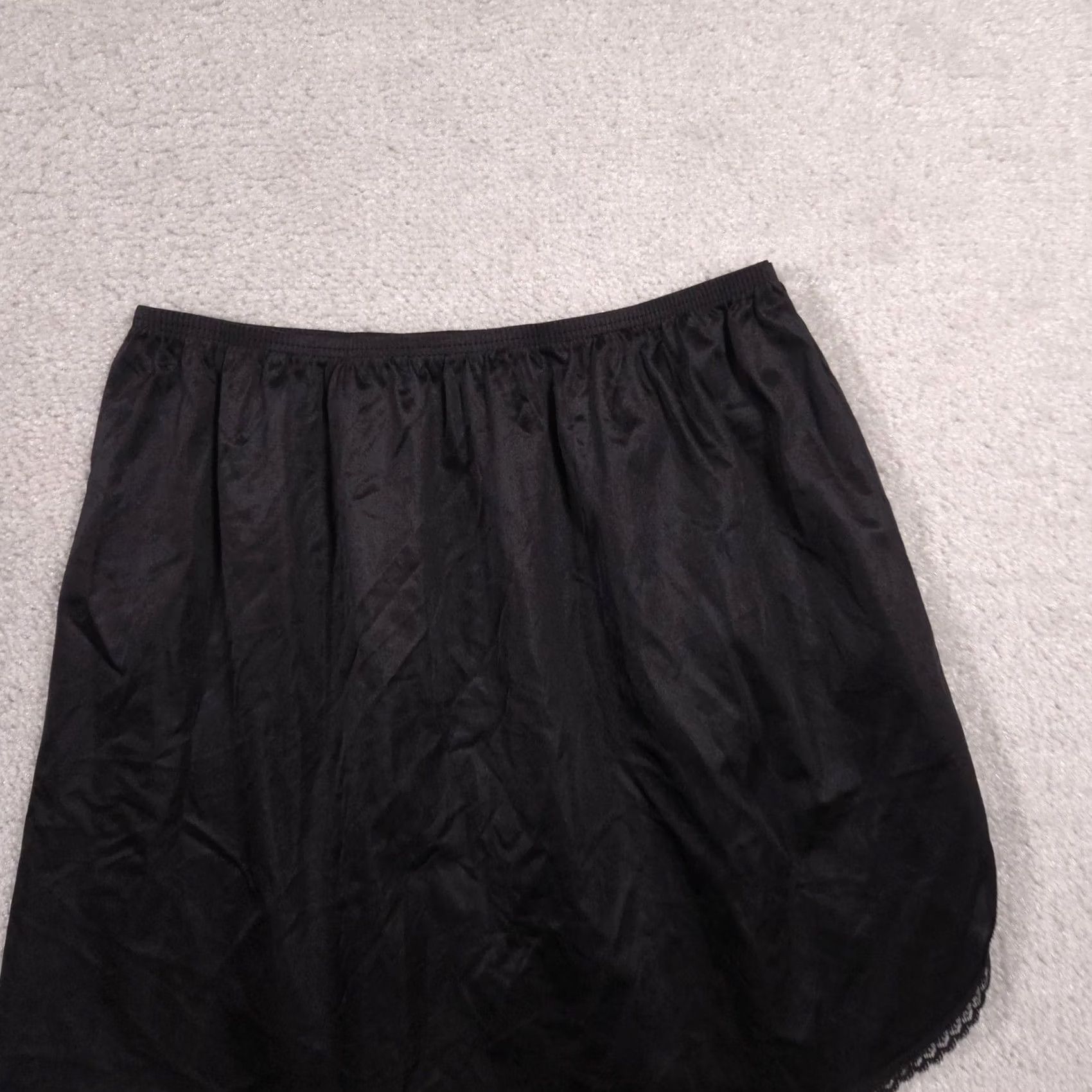 Vintage VINTAGE Vanity Fair Half Slip Skirt Womens M Black Nylon Satin Lace Hem Lingerie Size 32" / US 10 / IT 46 - 3 Thumbnail