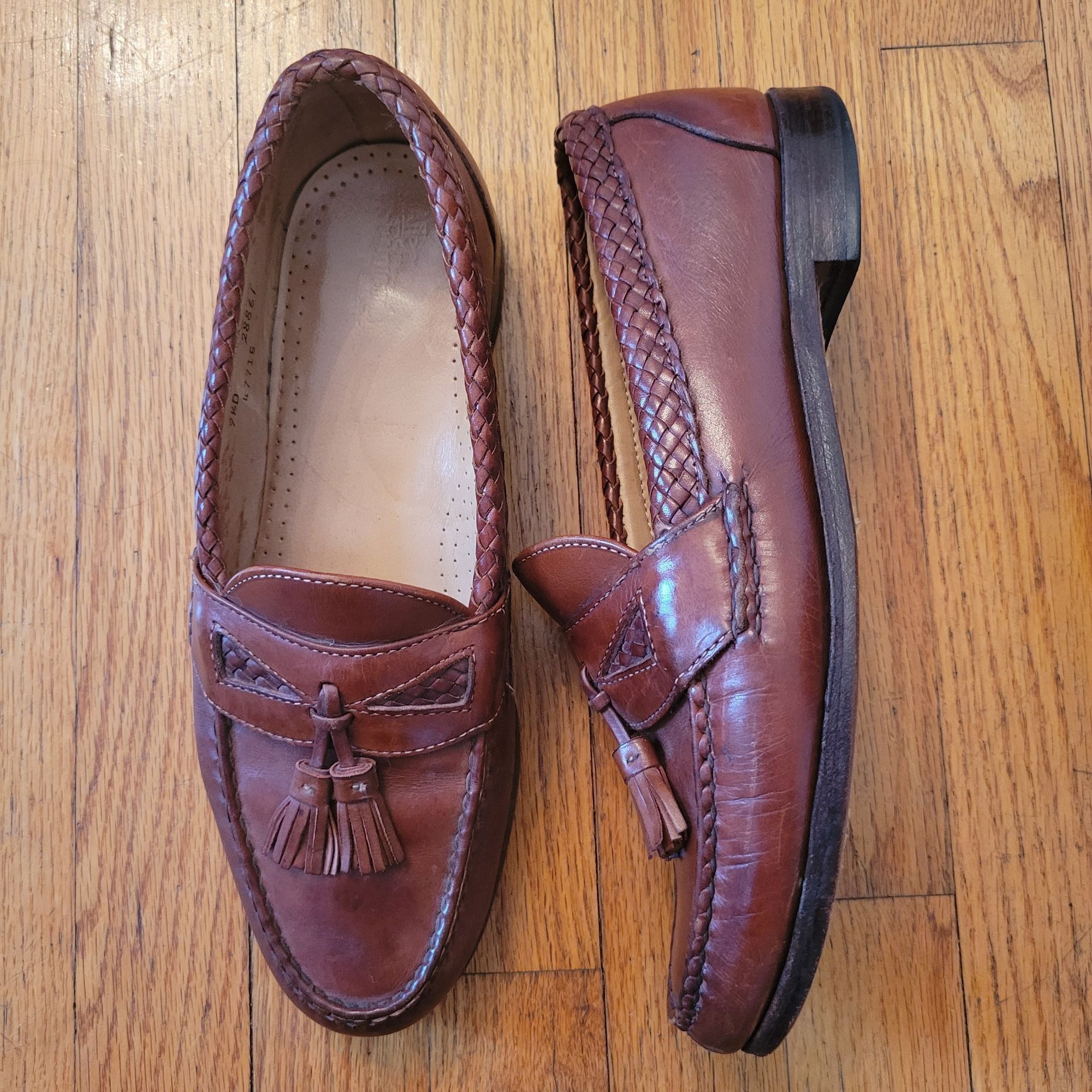 Allen Edmonds Allen Edmonds MAXFIELD Brown Tassel Loafers 9.5D Braided Lea Size US 9.5 / EU 42-43 - 1 Thumbnail