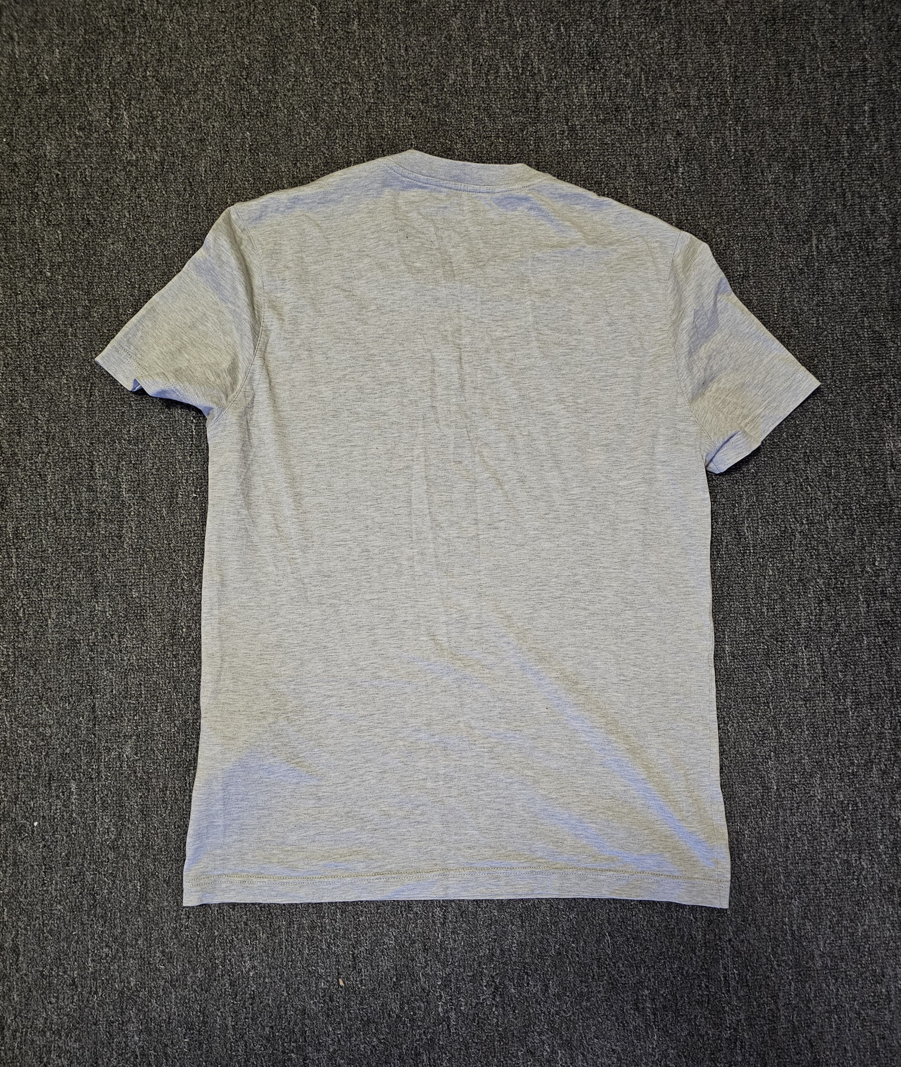 Louis Vuitton Louis Vuitton Unisex Gray T-Shirt Size S Size US S / EU 44-46 / 1 - 4 Thumbnail