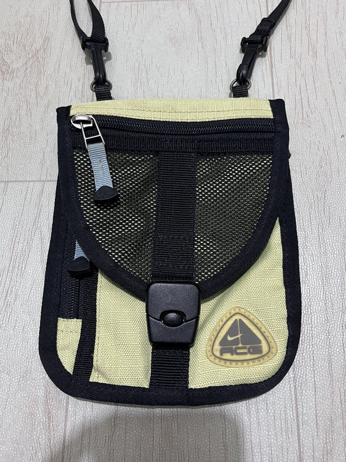 Nike ACG Nike acg mini sling wallet bag Size ONE SIZE - 6 Thumbnail