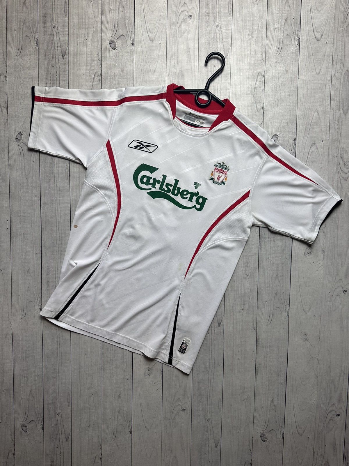 Vintage Vintage Liverpool soccer jersey size M white Reebok Size US M / EU 48-50 / 2 - 1 Thumbnail