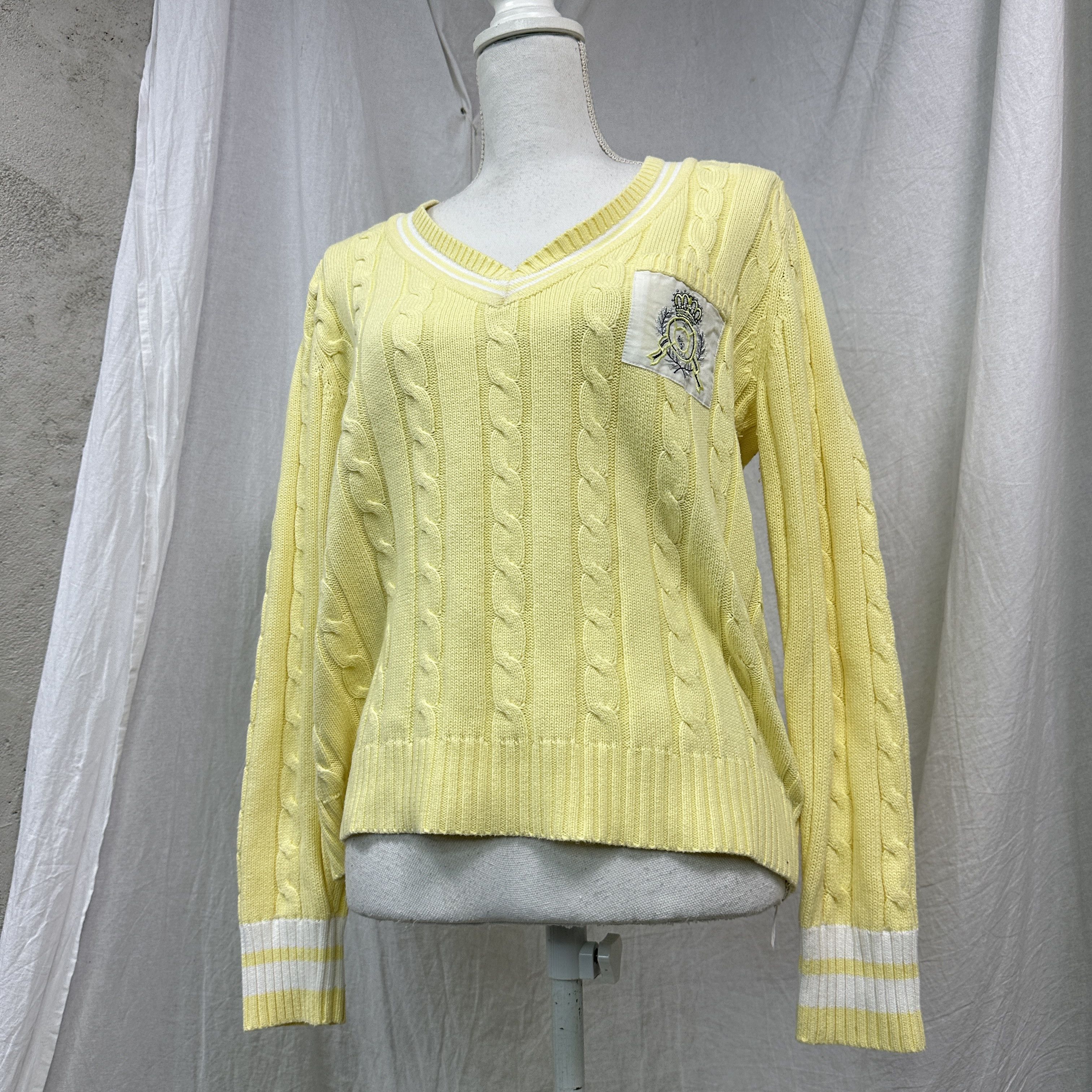 Vintage Vintage Butter Yellow Pleated Preppy Sweatshirt 00s Size L / US 10 / IT 46 - 2 Thumbnail