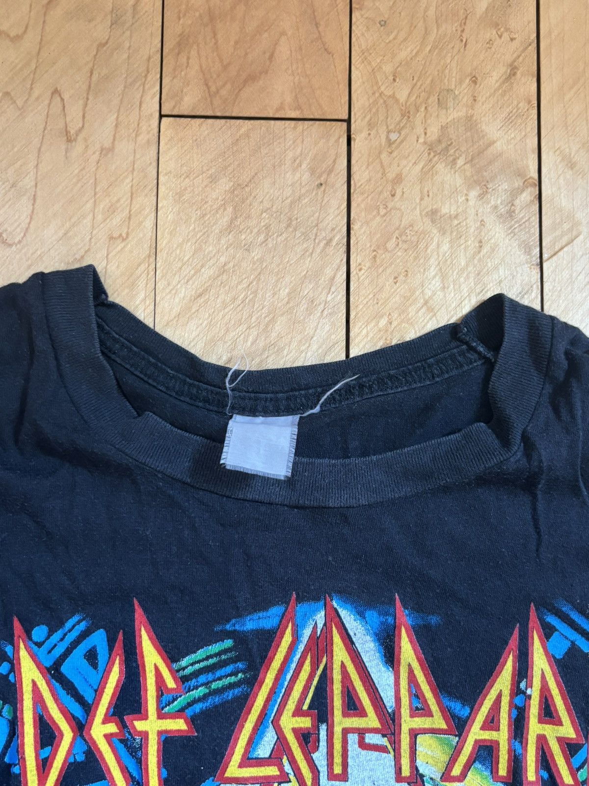 Vintage Vintage Def Lepard Band tee (nearly 40 years old) Size US M / EU 48-50 / 2 - 3 Thumbnail