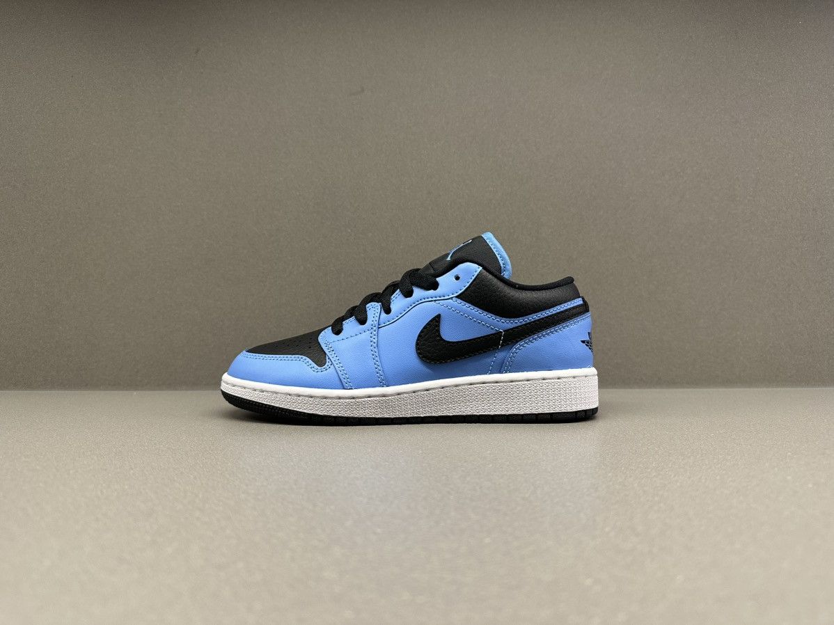 Jordan Brand Jordan 1 Low University Blue Black GS Size US 4.5 / IT 34.5 - 5 Thumbnail